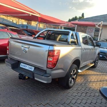 
								2021 Mazda BT-50 3.0TD Double Cab Dynamic,Leather  interior,Aircon,Radio,Navigation ,PDC Sensors etc amazing discounts on cash deals! free delivery guaranteed around gauteng province only. we also arrange finance through all major banks. we give 24hrs turn around period for finance applicants and same time delivery on cash deals. contact our sales team. or visit our dealership RANDY CARS AT 541 LOUIS BOTHA AVENUE SAVOY ESTATE JHB full									