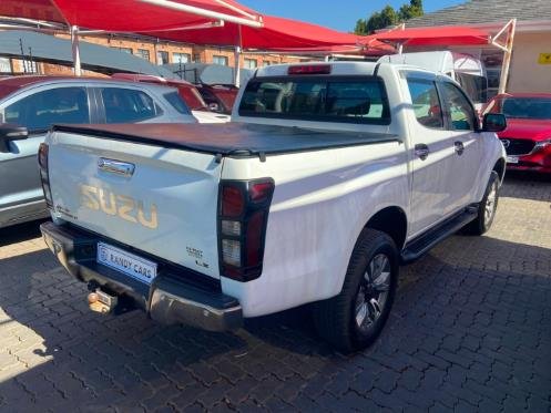 
								2018 Isuzu KB 300D-Teq Double Cab LX,Leather interior,Aircon etc amazing discounts on cash deals! free delivery guaranteed around gauteng province only. we also arrange finance through all major banks. we give 24hrs turn around period for finance applicants and same time delivery on cash deals. contact our sales team. or visit our dealership RANDY CARS AT 541 LOUIS BOTHA AVENUE SAVOY ESTATE JHB full									