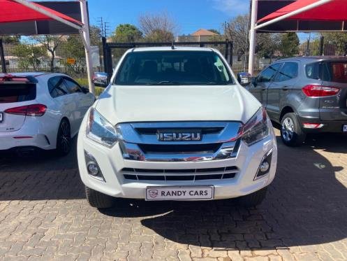 
								2018 Isuzu KB 300D-Teq Double Cab LX,Leather interior,Aircon etc amazing discounts on cash deals! free delivery guaranteed around gauteng province only. we also arrange finance through all major banks. we give 24hrs turn around period for finance applicants and same time delivery on cash deals. contact our sales team. or visit our dealership RANDY CARS AT 541 LOUIS BOTHA AVENUE SAVOY ESTATE JHB full									