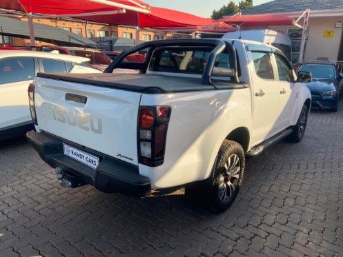 
								2018 Isuzu KB 250D-Teq Double Cab Hi-Rider,Leather  interior,Aircon,Radio,Navigation,PDC Sensors  etc amazing discounts on cash deals! free delivery guaranteed around gauteng province only. we also arrange finance through all major banks. we give 24hrs turn around period for finance applicants and same time delivery on cash deals. contact our sales team. or visit our dealership RANDY CARS AT 541 LOUIS BOTHA AVENUE SAVOY ESTATE full									