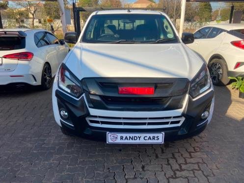 
								2018 Isuzu KB 250D-Teq Double Cab Hi-Rider,Leather  interior,Aircon,Radio,Navigation,PDC Sensors  etc amazing discounts on cash deals! free delivery guaranteed around gauteng province only. we also arrange finance through all major banks. we give 24hrs turn around period for finance applicants and same time delivery on cash deals. contact our sales team. or visit our dealership RANDY CARS AT 541 LOUIS BOTHA AVENUE SAVOY ESTATE full									