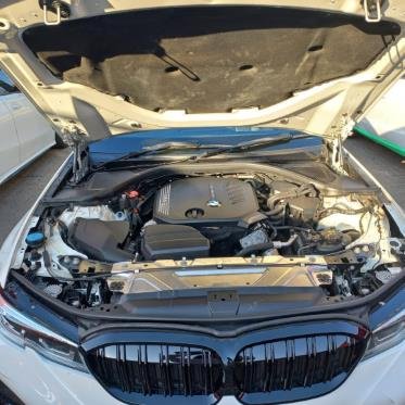 
								2019 BMW 3 Series 320d M Sport,Leather interior,Aircon,Radio,Navigation,PDC Sensors,Sunroof  etc amazing discounts on cash deals! free delivery guaranteed around gauteng province only. we also arrange finance through all major banks. we give 24hrs turn around period for finance applicants and same time delivery on cash deals. contact our sales team. or visit our dealership RANDY CARS AT 541 LOUIS BOTHA AVENUE SAVOY ESTATE full									