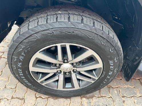 
								2017 Toyota Hilux 2.8GD-6 Double Cab Raider,Leather  interior,Aircon,Radio etc amazing discounts on cash deals! free delivery guaranteed around gauteng province only. we also arrange finance through all major banks. we give 24hrs turn around period for finance applicants and same time delivery on cash deals. contact our sales team. or visit our dealership RANDY CARS AT 541 LOUIS BOTHA AVENUE SAVOY ESTATE full									