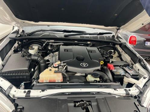 
								2017 Toyota Hilux 2.8GD-6 Double Cab Raider,Leather  interior,Aircon,Radio etc amazing discounts on cash deals! free delivery guaranteed around gauteng province only. we also arrange finance through all major banks. we give 24hrs turn around period for finance applicants and same time delivery on cash deals. contact our sales team. or visit our dealership RANDY CARS AT 541 LOUIS BOTHA AVENUE SAVOY ESTATE full									