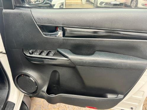 
								2017 Toyota Hilux 2.8GD-6 Double Cab Raider,Leather  interior,Aircon,Radio etc amazing discounts on cash deals! free delivery guaranteed around gauteng province only. we also arrange finance through all major banks. we give 24hrs turn around period for finance applicants and same time delivery on cash deals. contact our sales team. or visit our dealership RANDY CARS AT 541 LOUIS BOTHA AVENUE SAVOY ESTATE full									