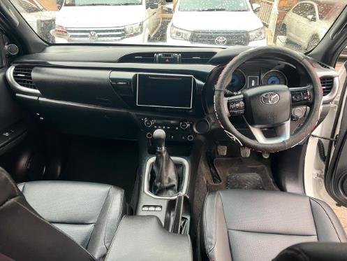 
								2017 Toyota Hilux 2.8GD-6 Double Cab Raider,Leather  interior,Aircon,Radio etc amazing discounts on cash deals! free delivery guaranteed around gauteng province only. we also arrange finance through all major banks. we give 24hrs turn around period for finance applicants and same time delivery on cash deals. contact our sales team. or visit our dealership RANDY CARS AT 541 LOUIS BOTHA AVENUE SAVOY ESTATE full									