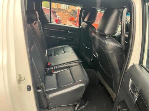 
								2017 Toyota Hilux 2.8GD-6 Double Cab Raider,Leather  interior,Aircon,Radio etc amazing discounts on cash deals! free delivery guaranteed around gauteng province only. we also arrange finance through all major banks. we give 24hrs turn around period for finance applicants and same time delivery on cash deals. contact our sales team. or visit our dealership RANDY CARS AT 541 LOUIS BOTHA AVENUE SAVOY ESTATE full									