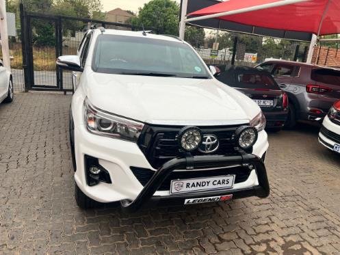 
								2017 Toyota Hilux 2.8GD-6 Double Cab Raider,Leather  interior,Aircon,Radio etc amazing discounts on cash deals! free delivery guaranteed around gauteng province only. we also arrange finance through all major banks. we give 24hrs turn around period for finance applicants and same time delivery on cash deals. contact our sales team. or visit our dealership RANDY CARS AT 541 LOUIS BOTHA AVENUE SAVOY ESTATE full									