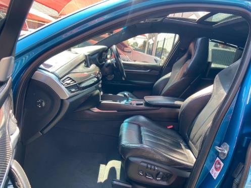 
								2015 BMW X6 xDrive 4.4 V8 M-SPORT Auto,Leather interior,Aircon,Navigation etc amazing discounts on cash deals! free delivery guaranteed around gauteng province only. we also arrange finance through all major banks. we give 24hrs turn around period for finance applicants and same time delivery on cash deals. contact our sales team. or visit our dealership RANDY CARS AT 541 LOUIS BOTHA AVENUE SAVOY ESTATE JHB full									