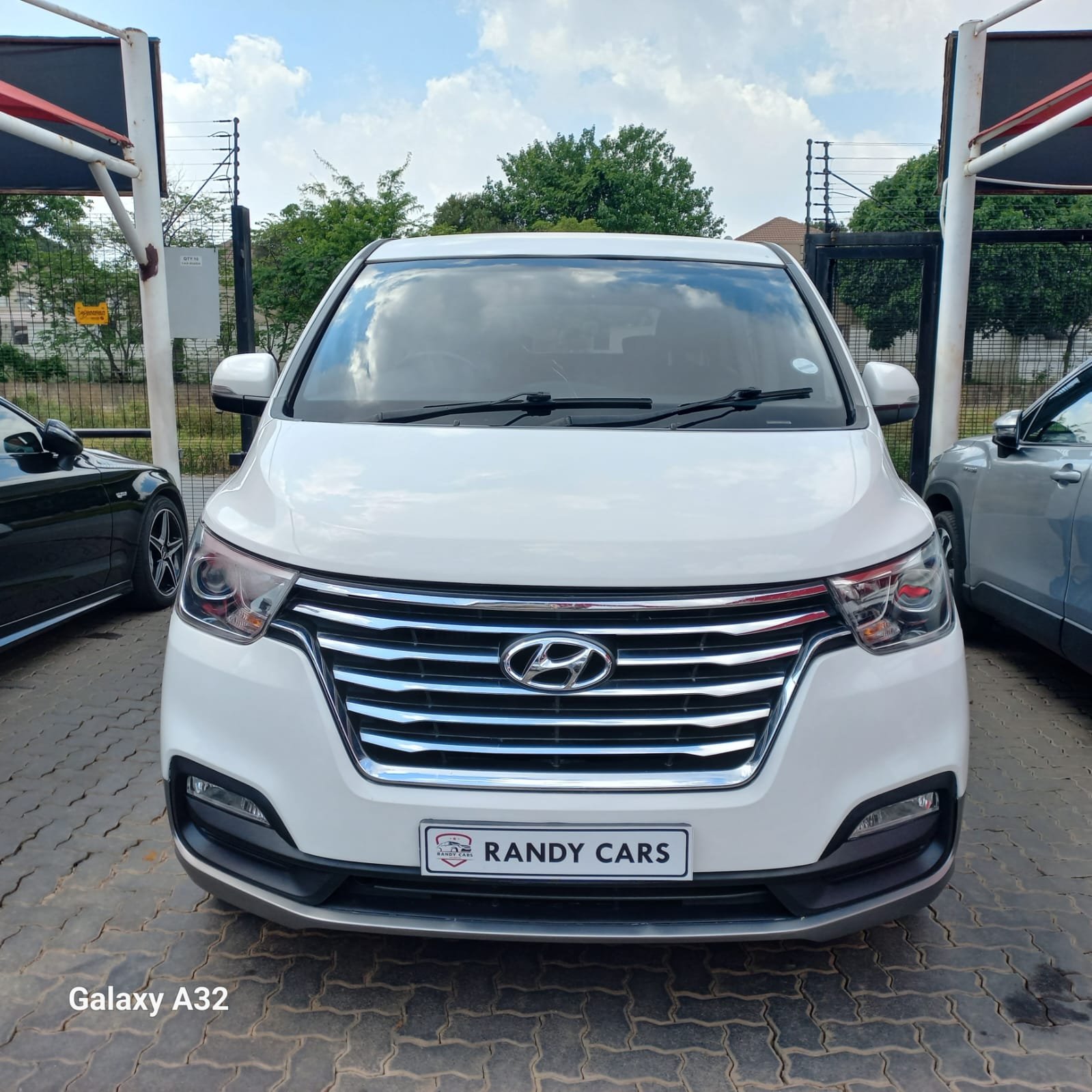 
								2021 Hyundai H-1 2.5CRDi Wagon GLS,Leather interior,Aircon,Radio  etc amazing discounts on cash deals! free delivery guaranteed around gauteng province only. we also arrange finance through all major banks. we give 24hrs turn around period for finance applicants and same time delivery on cash deals. contact our sales team. or visit our dealership RANDY CARS AT 541 LOUIS BOTHA AVENUE SAVOY ESTATE JHB full									