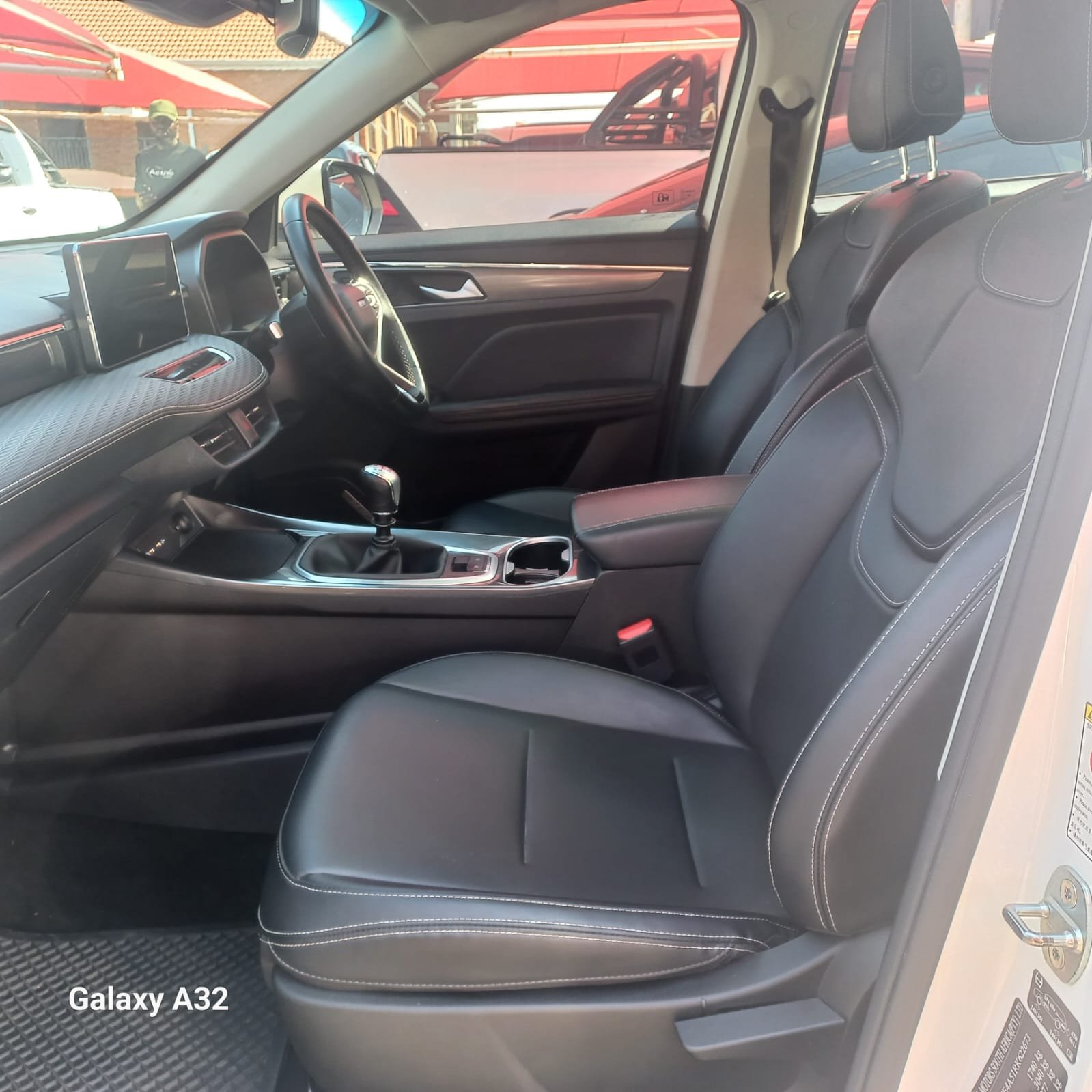 
								2024 Haval Jolion 1.5T Luxury,Leather interior,Aircon,Radio  etc amazing discounts on cash deals! free delivery guaranteed around gauteng province only. we also arrange finance through all major banks. we give 24hrs turn around period for finance applicants and same time delivery on cash deals. contact our sales team. or visit our dealership RANDY CARS AT 541 LOUIS BOTHA AVENUE SAVOY ESTATE JHB full									
