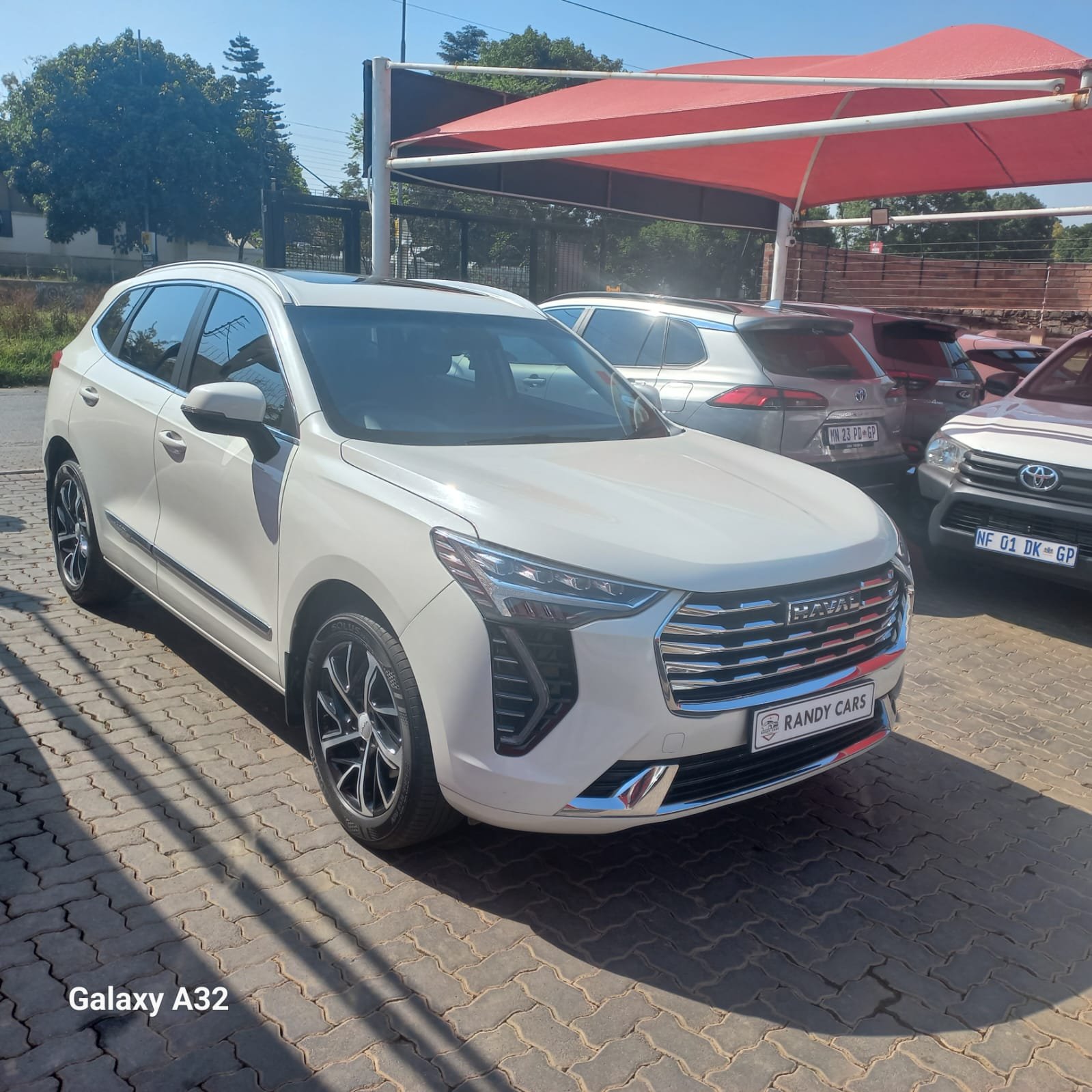 2024 Haval Jolion 1.5T Luxury,Leather interior,Aircon,Radio etc amazing discounts on cash deals! free delivery guaranteed around gauteng province only. we also arrange finance through all major banks. we give 24hrs turn around period for finance applicants and same time delivery on cash deals. contact our sales team. or visit our dealership RANDY CARS AT 541 LOUIS BOTHA AVENUE SAVOY ESTATE JHB