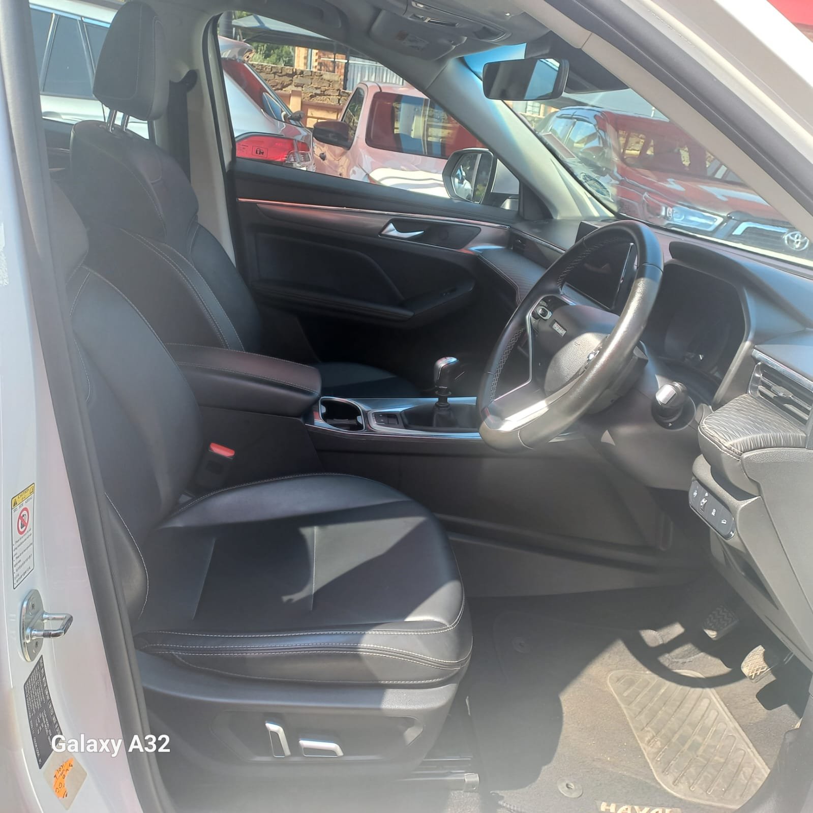 
								2024 Haval Jolion 1.5T Luxury,Leather interior,Aircon,Radio  etc amazing discounts on cash deals! free delivery guaranteed around gauteng province only. we also arrange finance through all major banks. we give 24hrs turn around period for finance applicants and same time delivery on cash deals. contact our sales team. or visit our dealership RANDY CARS AT 541 LOUIS BOTHA AVENUE SAVOY ESTATE JHB full									