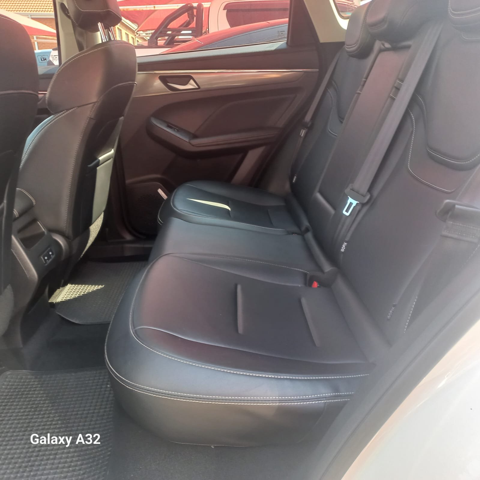 
								2024 Haval Jolion 1.5T Luxury,Leather interior,Aircon,Radio  etc amazing discounts on cash deals! free delivery guaranteed around gauteng province only. we also arrange finance through all major banks. we give 24hrs turn around period for finance applicants and same time delivery on cash deals. contact our sales team. or visit our dealership RANDY CARS AT 541 LOUIS BOTHA AVENUE SAVOY ESTATE JHB full									