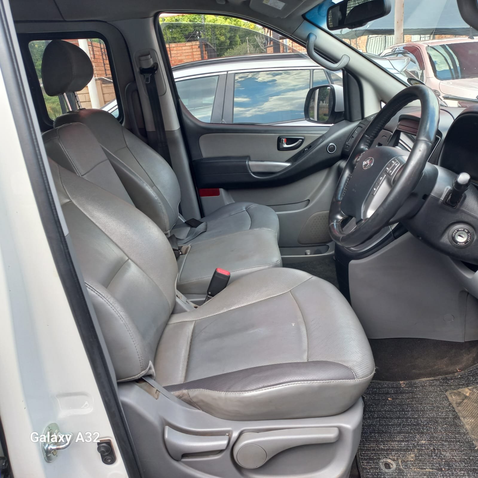 
								2021 Hyundai H-1 2.5CRDi Wagon GLS,Leather interior,Aircon,Radio  etc amazing discounts on cash deals! free delivery guaranteed around gauteng province only. we also arrange finance through all major banks. we give 24hrs turn around period for finance applicants and same time delivery on cash deals. contact our sales team. or visit our dealership RANDY CARS AT 541 LOUIS BOTHA AVENUE SAVOY ESTATE JHB full									