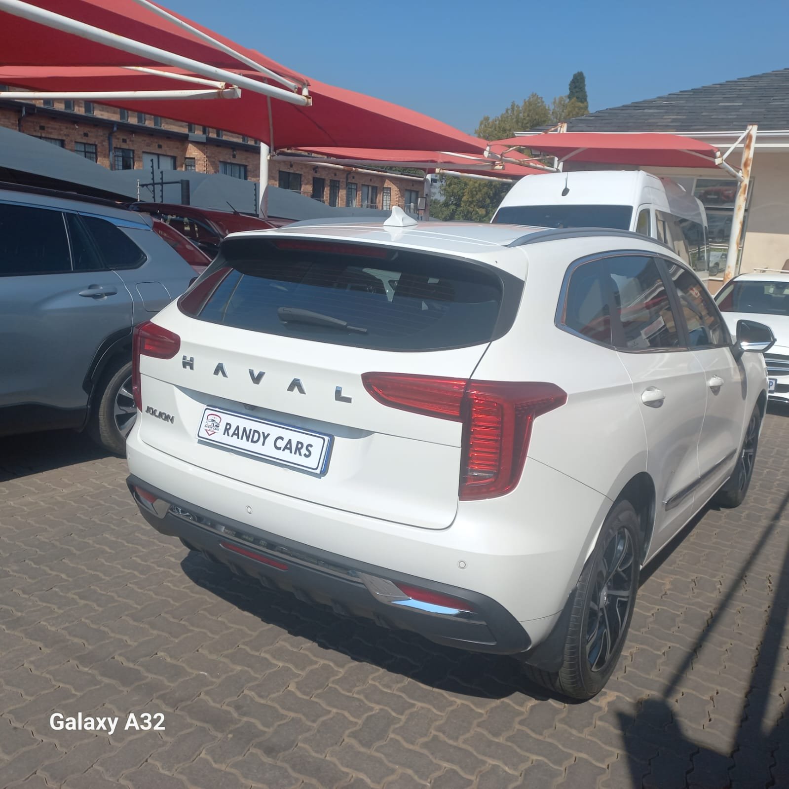 
								2024 Haval Jolion 1.5T Luxury,Leather interior,Aircon,Radio  etc amazing discounts on cash deals! free delivery guaranteed around gauteng province only. we also arrange finance through all major banks. we give 24hrs turn around period for finance applicants and same time delivery on cash deals. contact our sales team. or visit our dealership RANDY CARS AT 541 LOUIS BOTHA AVENUE SAVOY ESTATE JHB full									