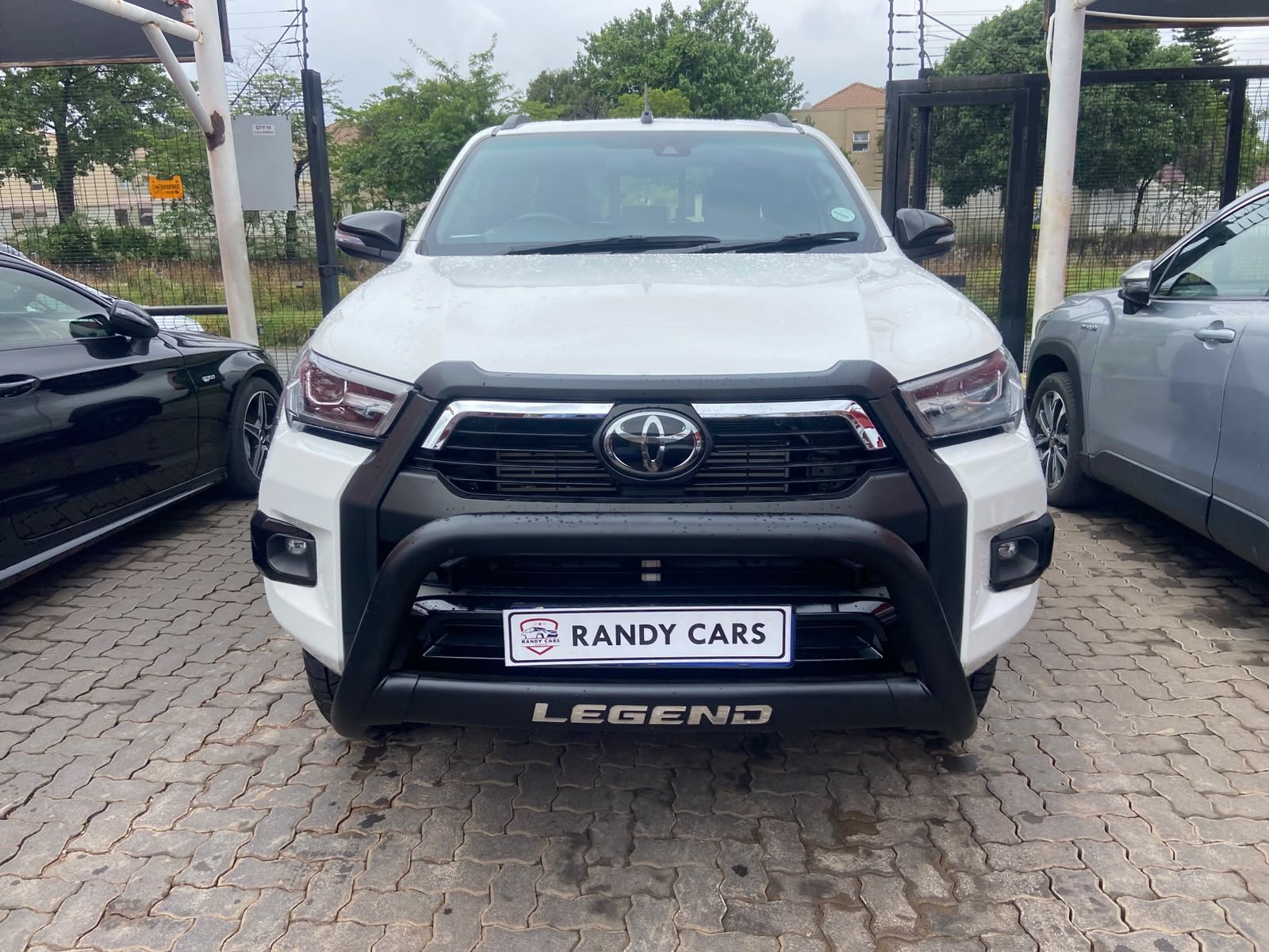 
								2022 Toyota Hilux 2.8GD-6 Double Cab Legend  Auto,Leather interior,Aircon,Radio ,Navigation,PDC Sensors,Multi functional steering etc amazing discounts on cash deals! free delivery guaranteed around gauteng province only. we also arrange finance through all major banks. we give 24hrs turn around period for finance applicants and same time delivery on cash deals. contact our sales team. or visit our dealership RANDY CARS AT 541 LOUIS BOTHA AVENUE SAVOY ESTATE JHB full									