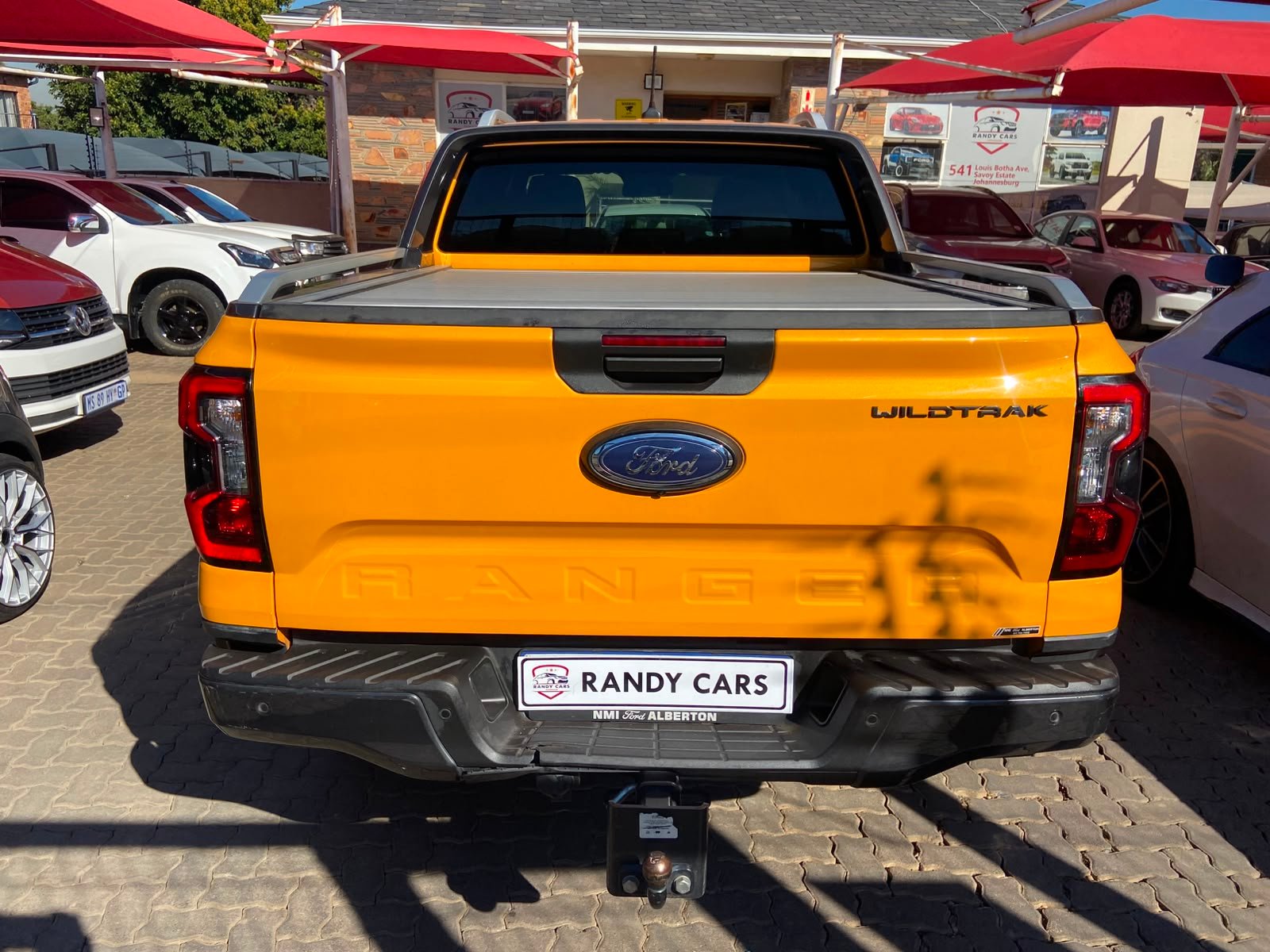 
								Ford Ranger 2.0D Bi-Turbo Double Cab Wildtrak ,Leather interior,Aircon,Radio ,Navigation,PDC Sensors,Multi functional steering etc amazing discounts on cash deals! free delivery guaranteed around gauteng province only. we also arrange finance through all major banks. we give 24hrs turn around period for finance applicants and same time delivery on cash deals. contact our sales team. or visit our dealership RANDY CARS AT 541 LOUIS BOTHA AVENUE SAVOY ESTATE JHB full									