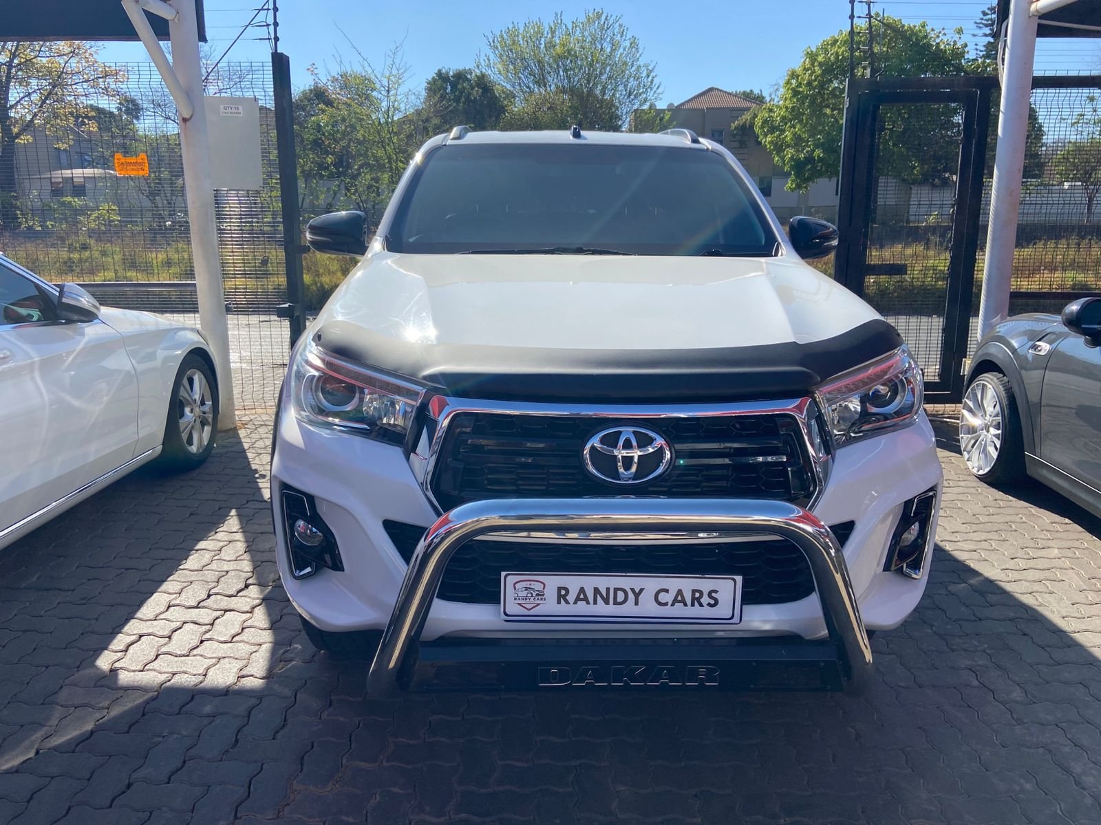 
								Toyota Hilux 2.8GD-6 Double Cab Raider Dakar Auto,Leather interior,Aircon,Radio etc amazing discounts on cash deals! free delivery guaranteed around gauteng province only. we also arrange finance through all major banks. we give 24hrs turn around period for finance applicants and same time delivery on cash deals. contact our sales team. or visit our dealership RANDY CARS AT 541 LOUIS BOTHA AVENUE SAVOY ESTATE full									