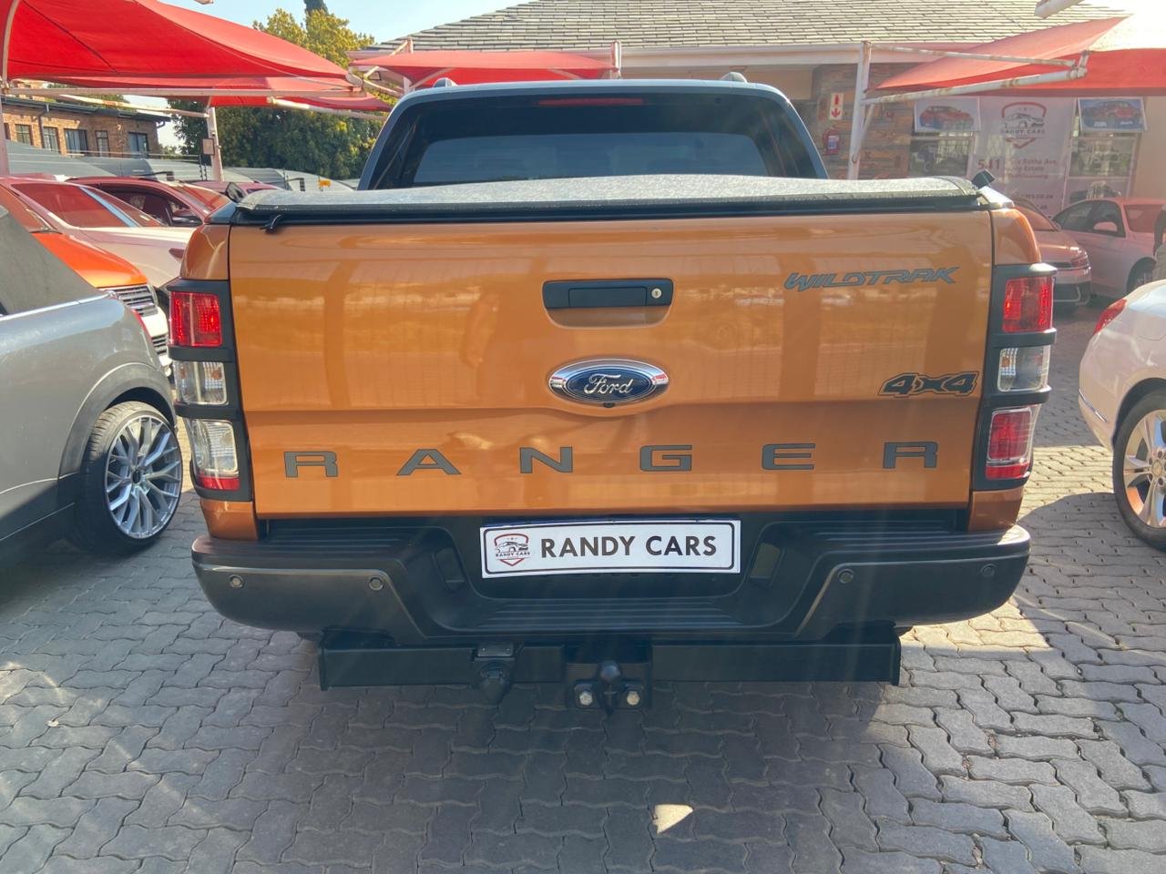 
								Ford Ranger 3.2TDCi Double Cab 4×4 Wildtrak Auto,Leather & Cloth  interior,Aircon,Radio,Reverse Camera etc amazing discounts on cash deals! free delivery guaranteed around gauteng province only. we also arrange finance through all major banks. we give 24hrs turn around period for finance applicants and same time delivery on cash deals. contact our sales team. or visit our dealership RANDY CARS AT 541 LOUIS BOTHA AVENUE SAVOY ESTATE full									