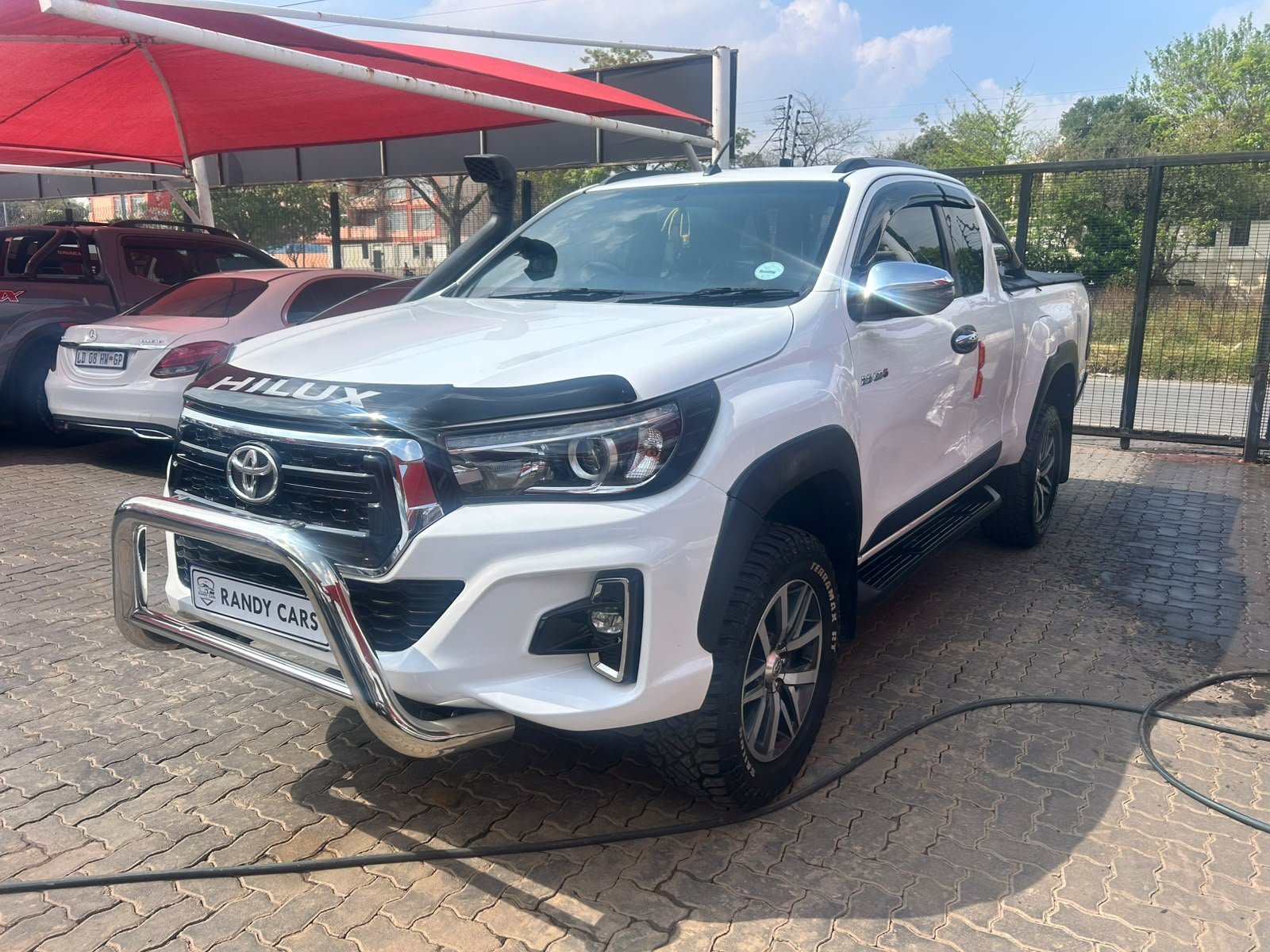 
								Toyota Hilux 2.8GD-6 Xtra cab Raider,Leather interior,Aircon etc amazing discounts on cash deals! free delivery guaranteed around gauteng province only. we also arrange finance through all major banks. we give 24hrs turn around period for finance applicants and same time delivery on cash deals. contact our sales team. or visit our dealership RANDY CARS AT 541 LOUIS BOTHA AVENUE SAVOY ESTATE JHB full									