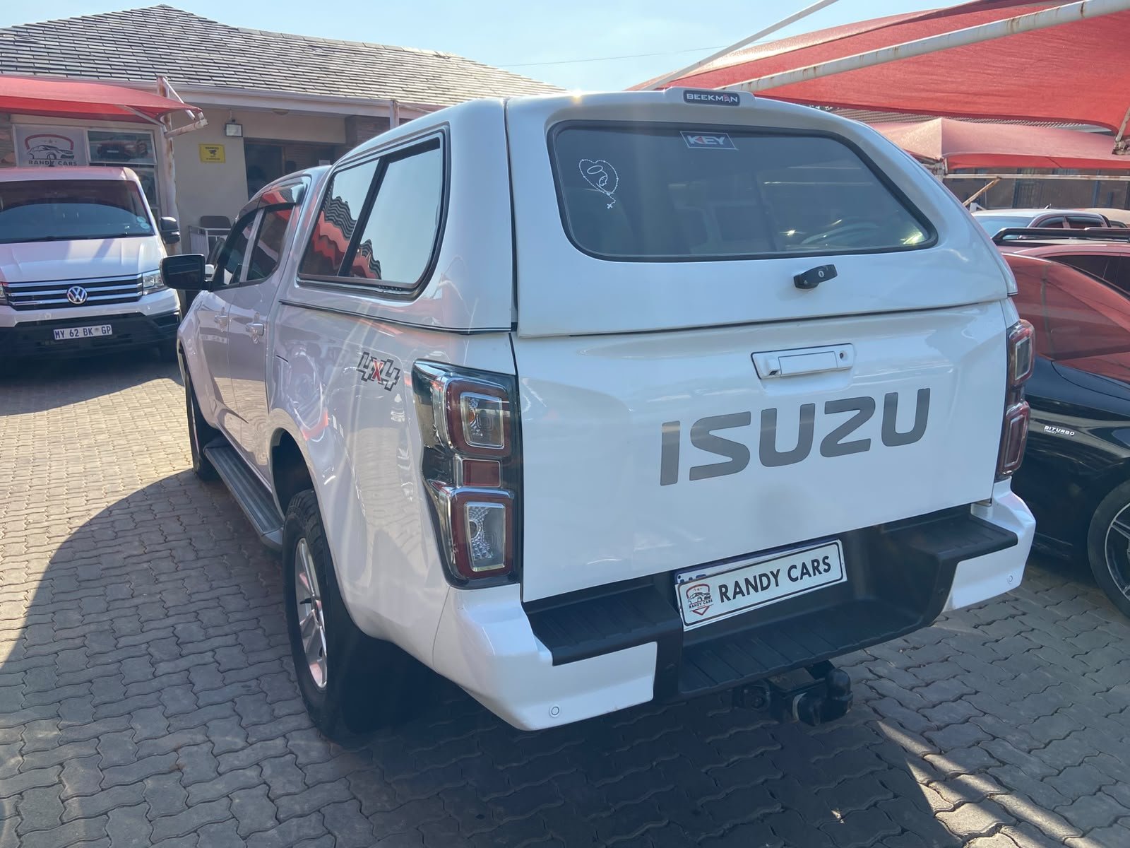 
								Isuzu D-Max 1.9TD Double Cab LS 4×4,Leather interior,Aircon etc amazing discounts on cash deals! free delivery guaranteed around gauteng province only. we also arrange finance through all major banks. we give 24hrs turn around period for finance applicants and same time delivery on cash deals. contact our sales team. or visit our dealership RANDY CARS AT 541 LOUIS BOTHA AVENUE SAVOY ESTATE JHB full									