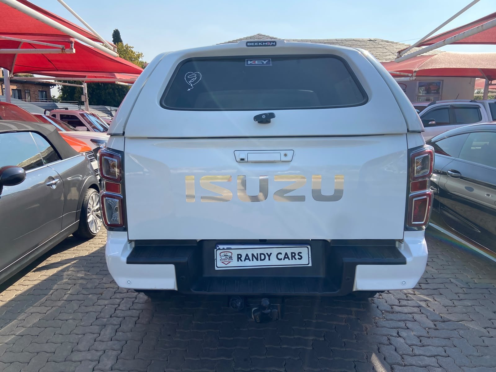
								Isuzu D-Max 1.9TD Double Cab LS 4×4,Leather interior,Aircon etc amazing discounts on cash deals! free delivery guaranteed around gauteng province only. we also arrange finance through all major banks. we give 24hrs turn around period for finance applicants and same time delivery on cash deals. contact our sales team. or visit our dealership RANDY CARS AT 541 LOUIS BOTHA AVENUE SAVOY ESTATE JHB full									