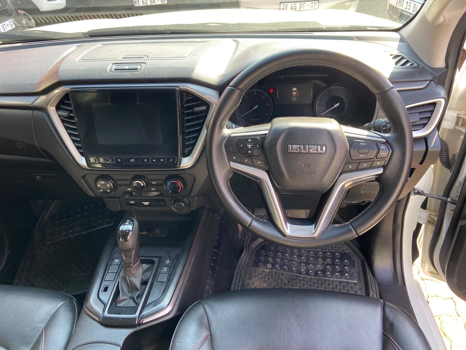 
								Isuzu D-Max 1.9TD Double Cab LS 4×4,Leather interior,Aircon etc amazing discounts on cash deals! free delivery guaranteed around gauteng province only. we also arrange finance through all major banks. we give 24hrs turn around period for finance applicants and same time delivery on cash deals. contact our sales team. or visit our dealership RANDY CARS AT 541 LOUIS BOTHA AVENUE SAVOY ESTATE JHB full									