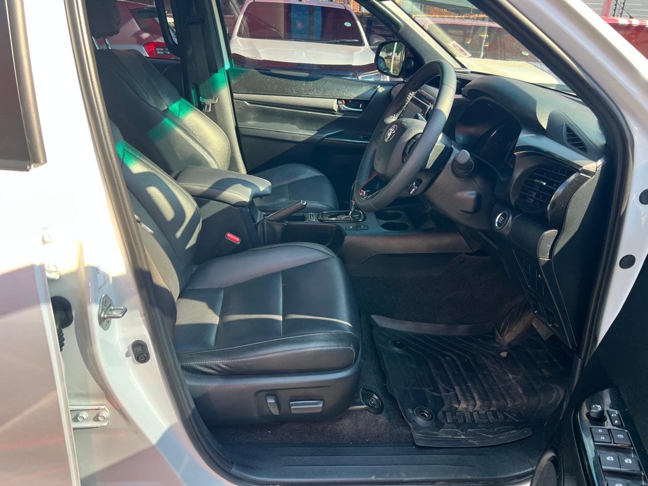 
								Toyota Hilux 2.8GD-6 Double Cab Legend 55,Leather interior,Aircon,Navigation,Multifunctional steering,Apple & Android car play etc amazing discounts on cash deals! free delivery guaranteed around gauteng province only. we also arrange finance through all major banks. we give 24hrs turn around period for finance applicants and same time delivery on cash deals. contact our sales team. or visit our dealership RANDY CARS AT 541 LOUIS BOTHA AVENUE SAVOY ESTATE JHB full									