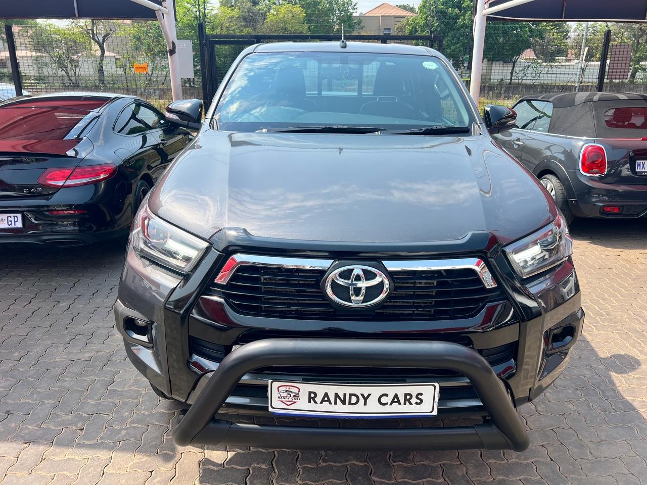 
								Toyota Hilux 2.8GD-6 Xtra Cab 4×4 Legend Auto,Leather interior,Aircon ,Navigation etc amazing discounts on cash deals! free delivery guaranteed around gauteng province only. we also arrange finance through all major banks. we give 24hrs turn around period for finance applicants and same time delivery on cash deals. contact our sales team. or visit our dealership RANDY CARS AT 541 LOUIS BOTHA AVENUE SAVOY ESTATE JHB full									