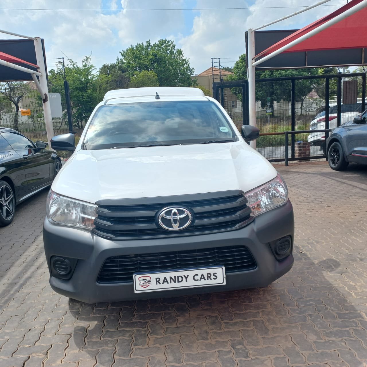 
								Toyota Hilux 2.4GD Single Cab S (Aircon),Leather interior,Aircon ,Navigation,Multifunctional steering etc amazing discounts on cash deals! free delivery guaranteed around gauteng province only. we also arrange finance through all major banks. we give 24hrs turn around period for finance applicants and same time delivery on cash deals. contact our sales team. or visit our dealership RANDY CARS AT 541 LOUIS BOTHA AVENUE SAVOY ESTATE JHB full									