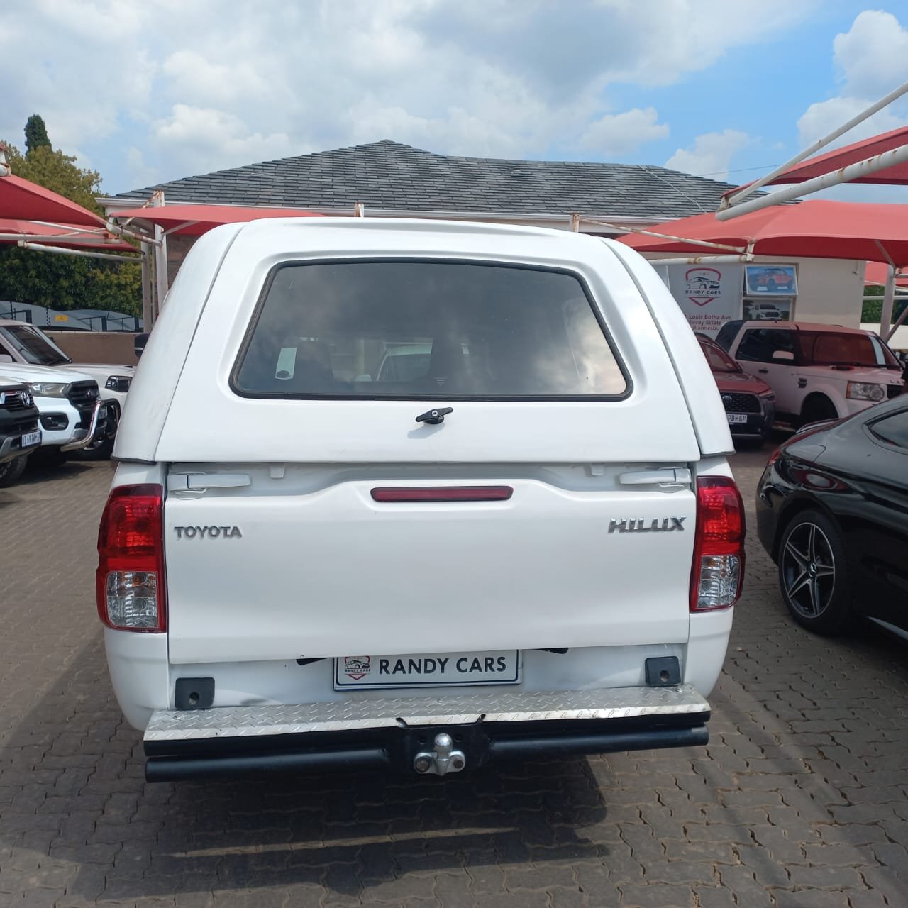 
								Toyota Hilux 2.4GD Single Cab S (Aircon),Leather interior,Aircon ,Navigation,Multifunctional steering etc amazing discounts on cash deals! free delivery guaranteed around gauteng province only. we also arrange finance through all major banks. we give 24hrs turn around period for finance applicants and same time delivery on cash deals. contact our sales team. or visit our dealership RANDY CARS AT 541 LOUIS BOTHA AVENUE SAVOY ESTATE JHB full									