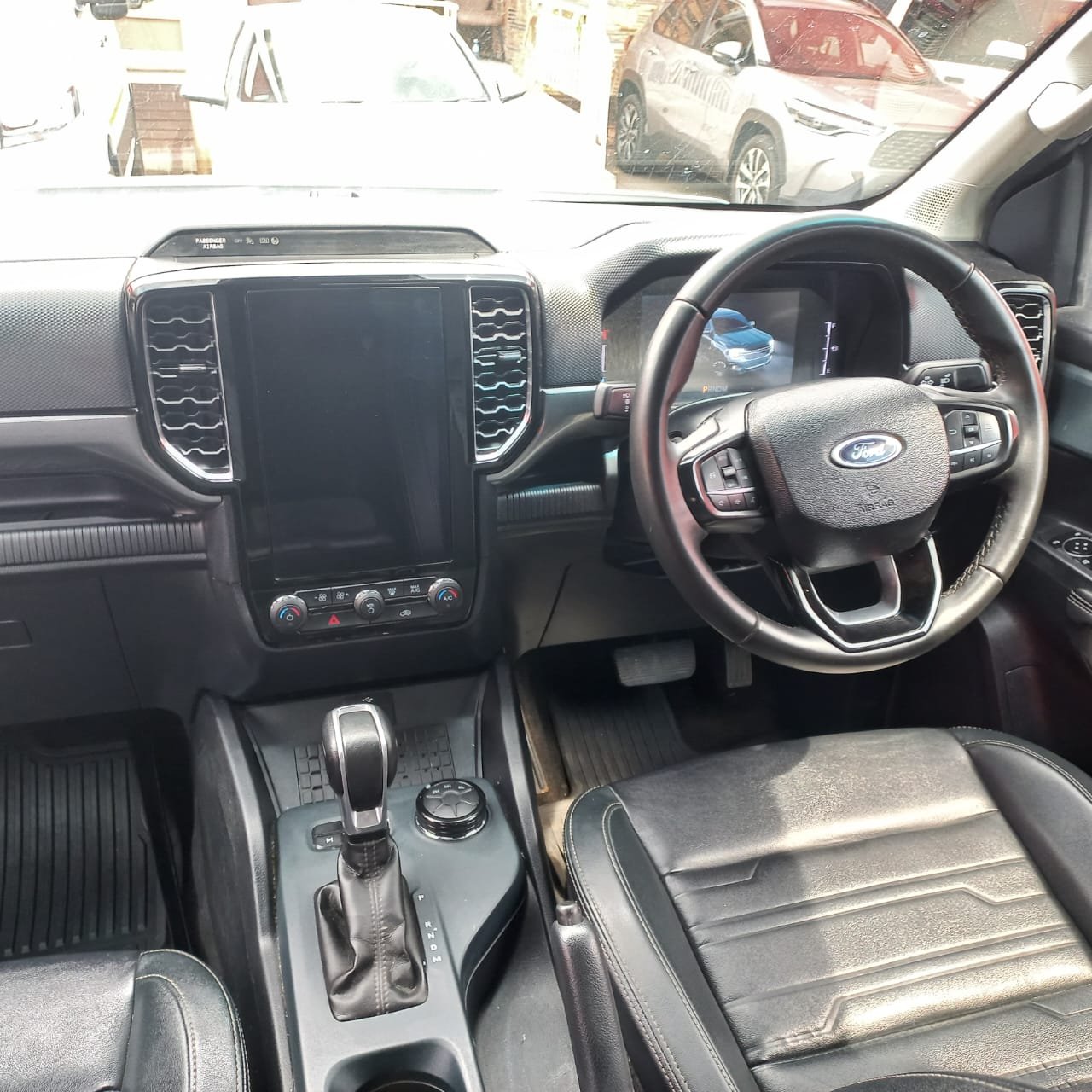 
								Ford Ranger 2.0 Sit Double Cab XLT 4×4,Leather interior, etc amazing discounts on cash deals! free delivery guaranteed around gauteng province only. we also arrange finance through all major banks. we give 24hrs turn around period for finance applicants and same time delivery on cash deals. contact our sales team. or visit our dealership RANDY CARS AT 541 LOUIS BOTHA AVENUE SAVOY ESTATE JHB full									