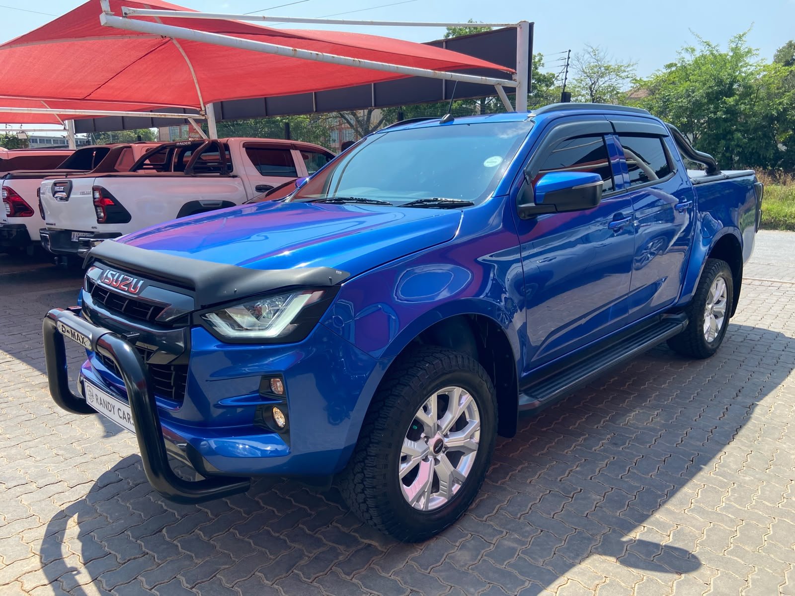 
								Isuzu D-Max 1.9TD Double Cab LS Auto,Leather interior,Aircon,Radio ,Navigation,PDC Sensors,Multi functional steering etc amazing discounts on cash deals! free delivery guaranteed around gauteng province only. we also arrange finance through all major banks. we give 24hrs turn around period for finance applicants and same time delivery on cash deals. contact our sales team. or visit our dealership RANDY CARS AT 541 LOUIS BOTHA AVENUE SAVOY ESTATE JHB full									