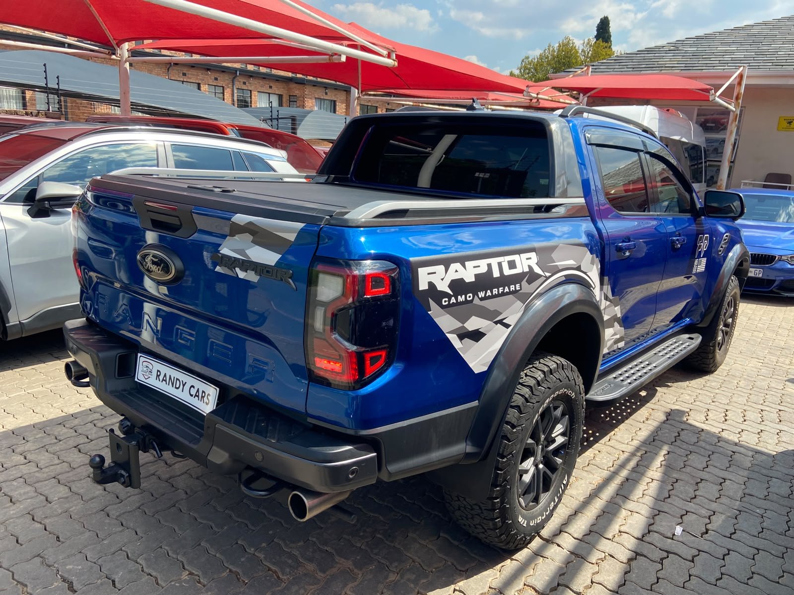 
								2025 Ford Ranger 3.0T V6 Double Cab Raptor 4WD,Leather interior, Electric windows,Navigation, ,Reverse Camera ,PDC Sensor etc… We give amazing discounts on cash deals! Free delivery guaranteed around Gauteng province only. We also arrange finance through all major Banks. We give 24hrs turn around period for finance applicants and same time delivery on cash deals. Contact our sales team ..You can visit us at 541 Louis Botha Ave, savoy estate full									