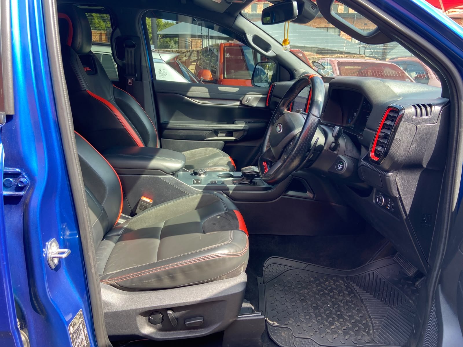 
								2025 Ford Ranger 3.0T V6 Double Cab Raptor 4WD,Leather interior, Electric windows,Navigation, ,Reverse Camera ,PDC Sensor etc… We give amazing discounts on cash deals! Free delivery guaranteed around Gauteng province only. We also arrange finance through all major Banks. We give 24hrs turn around period for finance applicants and same time delivery on cash deals. Contact our sales team ..You can visit us at 541 Louis Botha Ave, savoy estate full									