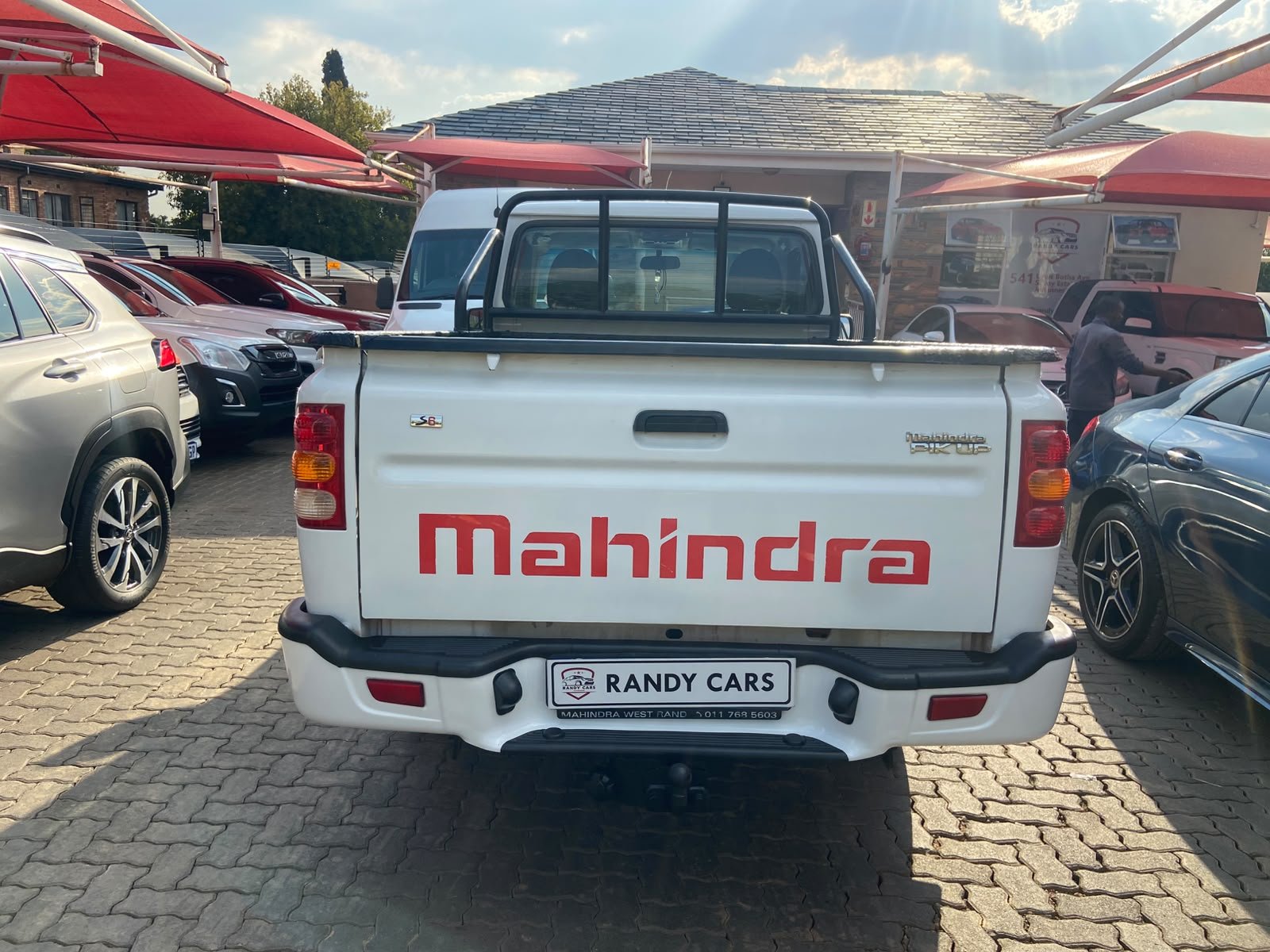 
								2023 Mahindra Scorpio S6 Single Cab,Cloth interior,electric windows,aircon etc… we give amazing discounts on cash deals! free delivery guaranteed around gauteng province only. we also arrange finance through all major banks. we give 24hrs turn around period for finance applicants and same time delivery on cash deals. contact our sales team full									