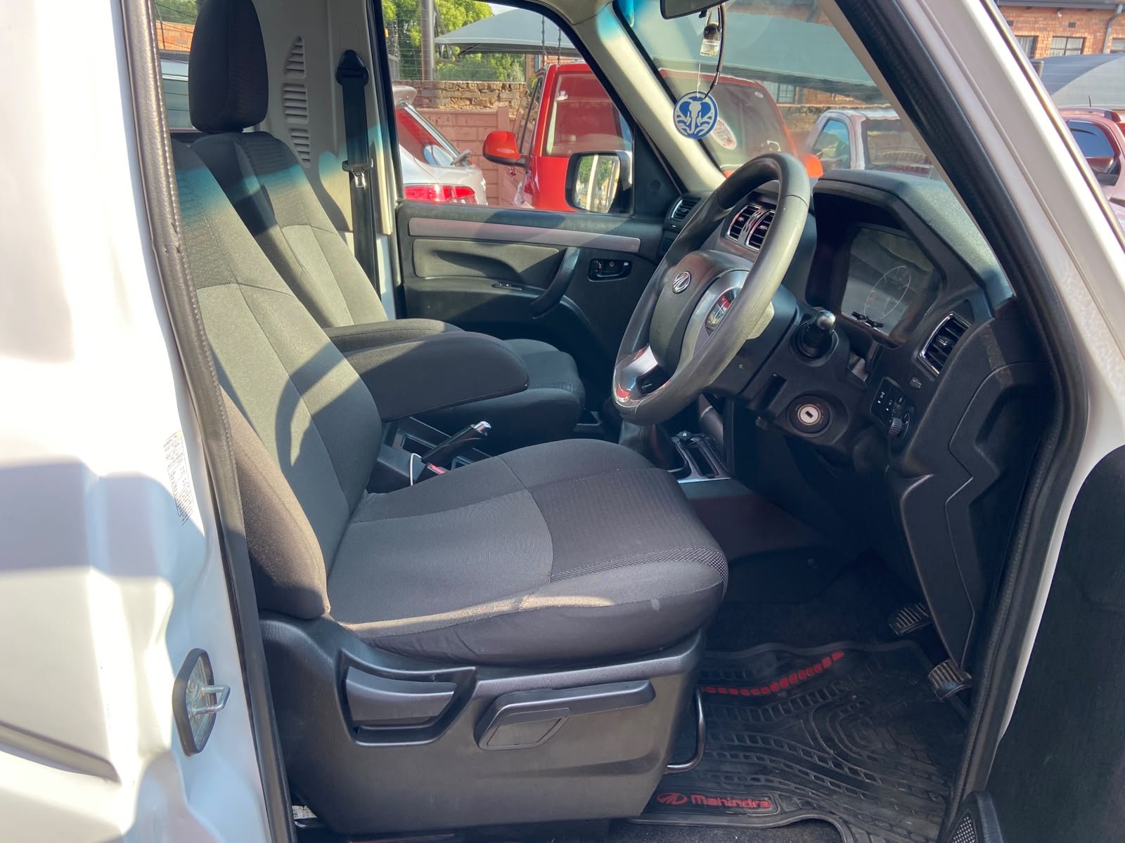 
								2023 Mahindra Scorpio S6 Single Cab,Cloth interior,electric windows,aircon etc… we give amazing discounts on cash deals! free delivery guaranteed around gauteng province only. we also arrange finance through all major banks. we give 24hrs turn around period for finance applicants and same time delivery on cash deals. contact our sales team full									