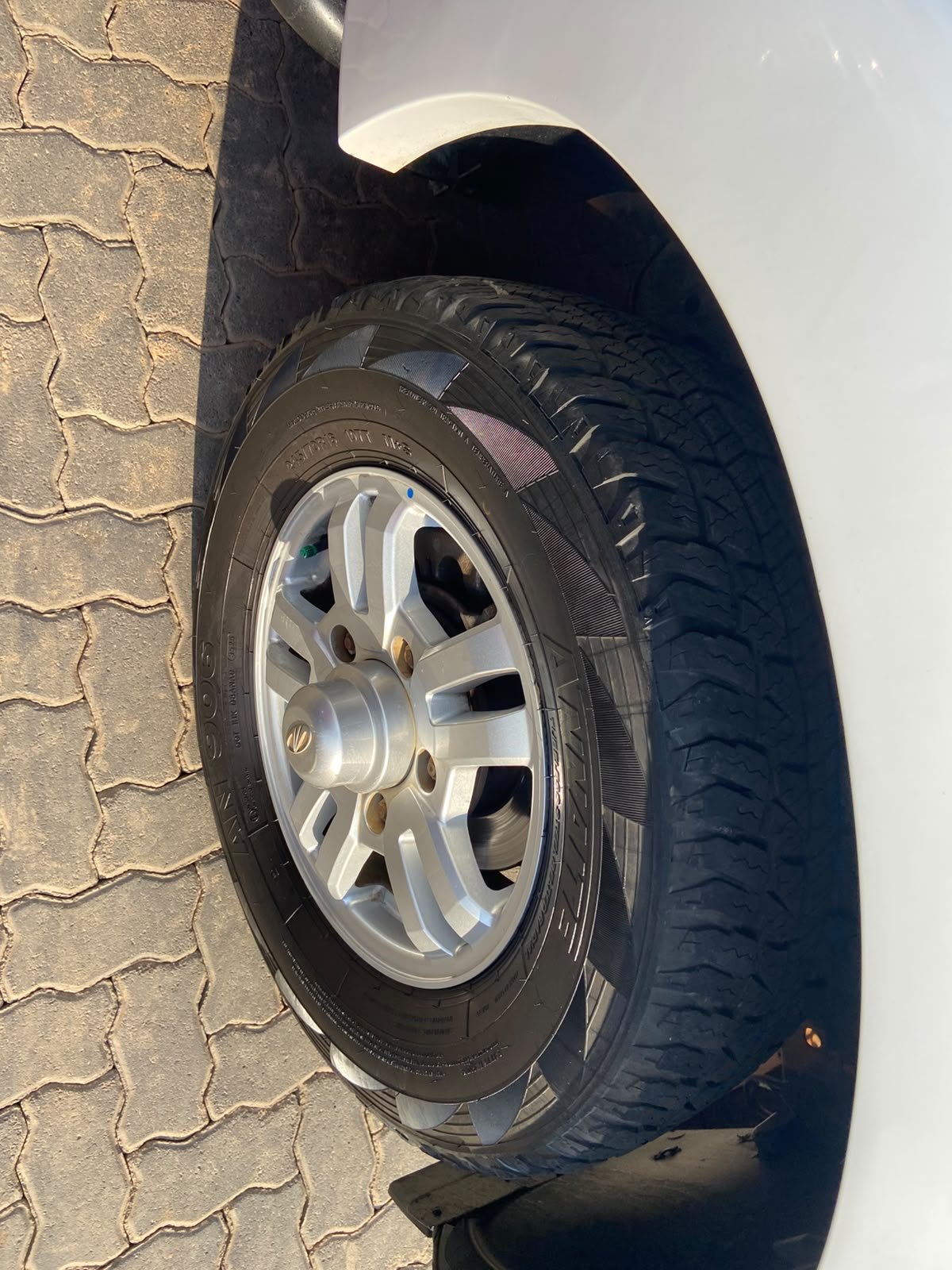 
								2023 Mahindra Scorpio S6 Single Cab,Cloth interior,electric windows,aircon etc… we give amazing discounts on cash deals! free delivery guaranteed around gauteng province only. we also arrange finance through all major banks. we give 24hrs turn around period for finance applicants and same time delivery on cash deals. contact our sales team full									