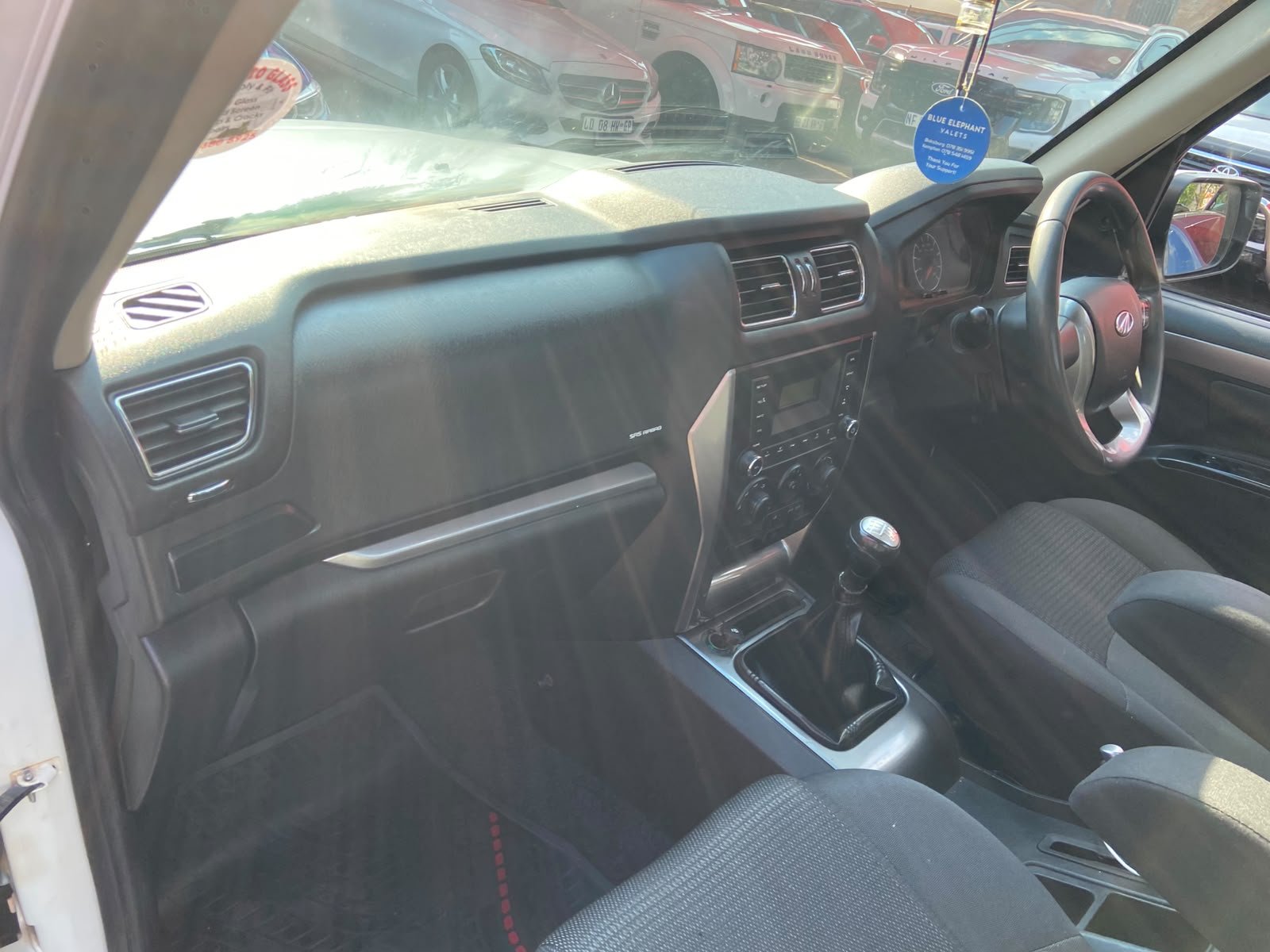 
								2023 Mahindra Scorpio S6 Single Cab,Cloth interior,electric windows,aircon etc… we give amazing discounts on cash deals! free delivery guaranteed around gauteng province only. we also arrange finance through all major banks. we give 24hrs turn around period for finance applicants and same time delivery on cash deals. contact our sales team full									