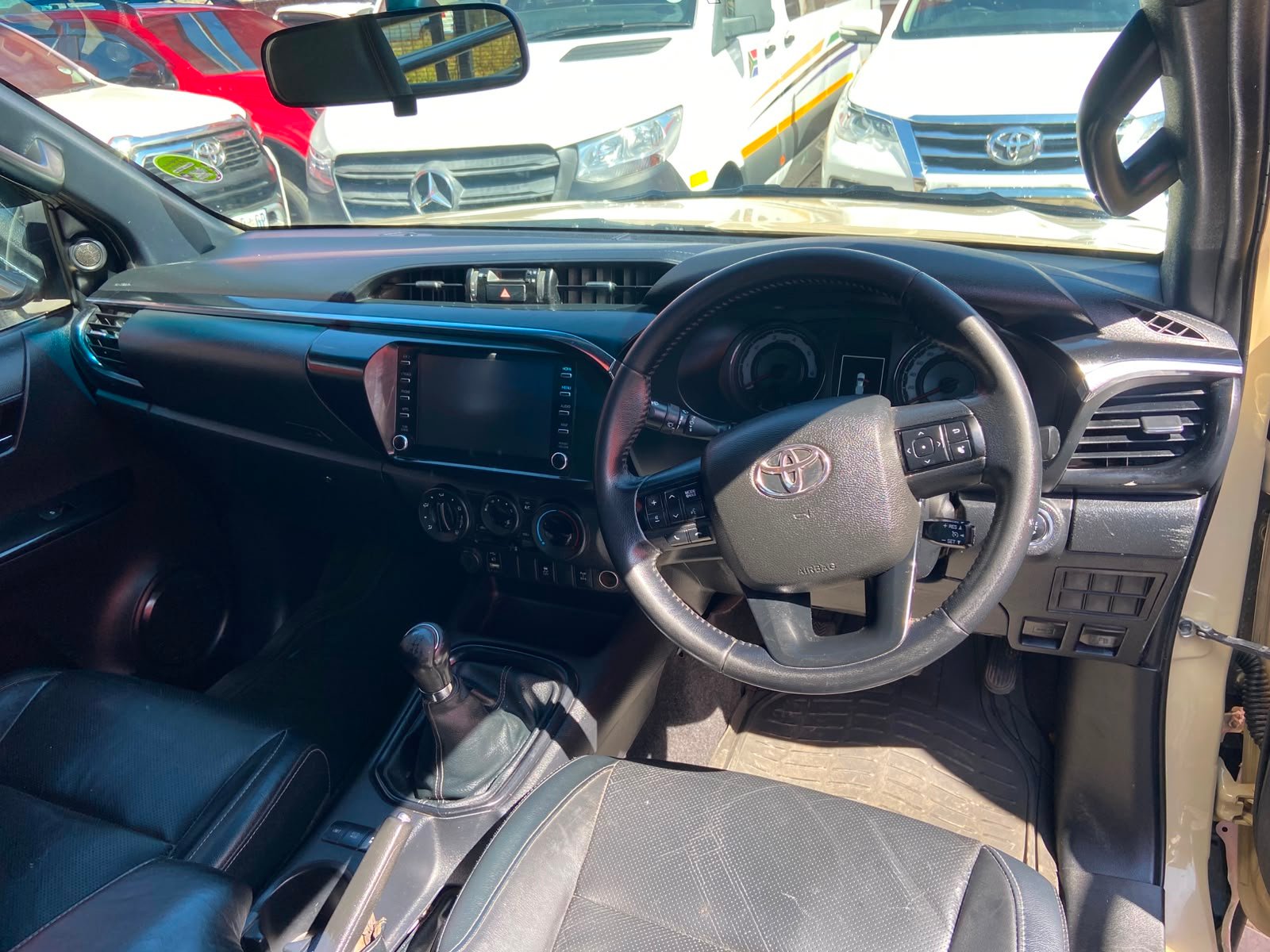 
								Toyota Hilux 2.8GD-6 Xtra Cab 4×4 Legend 50,Leather interior,electric windows,aircon etc… we give amazing discounts on cash deals! free delivery guaranteed around gauteng province only. we also arrange finance through all major banks. we give 24hrs turn around period for finance applicants and same time delivery on cash deals. contact our sales team full									