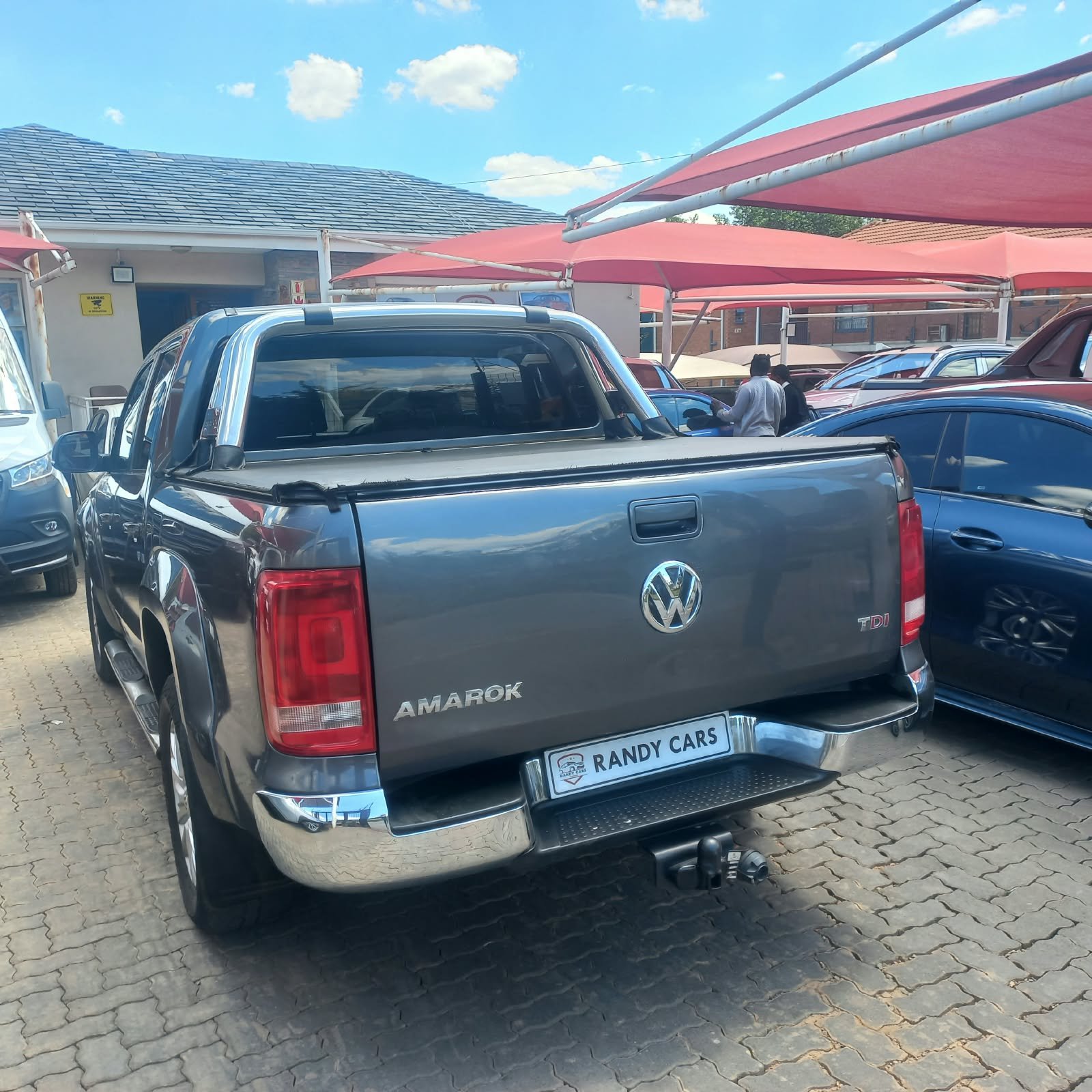 
								Volkswagen Amarok 2.0TDI Double Cab ,Leather interior,Aircon ,Electric windows etc amazing discounts on cash deals! free delivery guaranteed around gauteng province only. we also arrange finance through all major banks. we give 24hrs turn around period for finance applicants and same time delivery on cash deals. contact our sales team. or visit our dealership RANDY CARS AT 541 LOUIS BOTHA AVENUE SAVOY ESTATE JHB full									