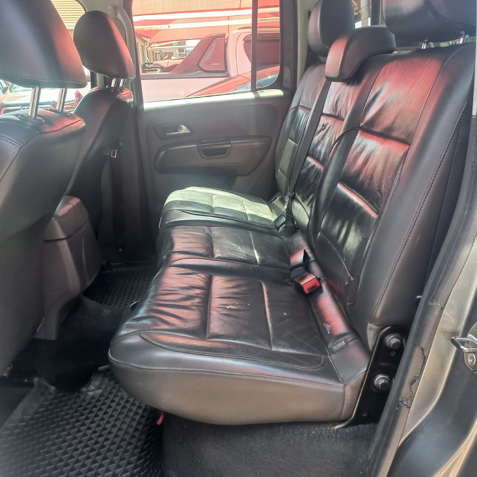 
								Volkswagen Amarok 2.0TDI Double Cab ,Leather interior,Aircon ,Electric windows etc amazing discounts on cash deals! free delivery guaranteed around gauteng province only. we also arrange finance through all major banks. we give 24hrs turn around period for finance applicants and same time delivery on cash deals. contact our sales team. or visit our dealership RANDY CARS AT 541 LOUIS BOTHA AVENUE SAVOY ESTATE JHB full									