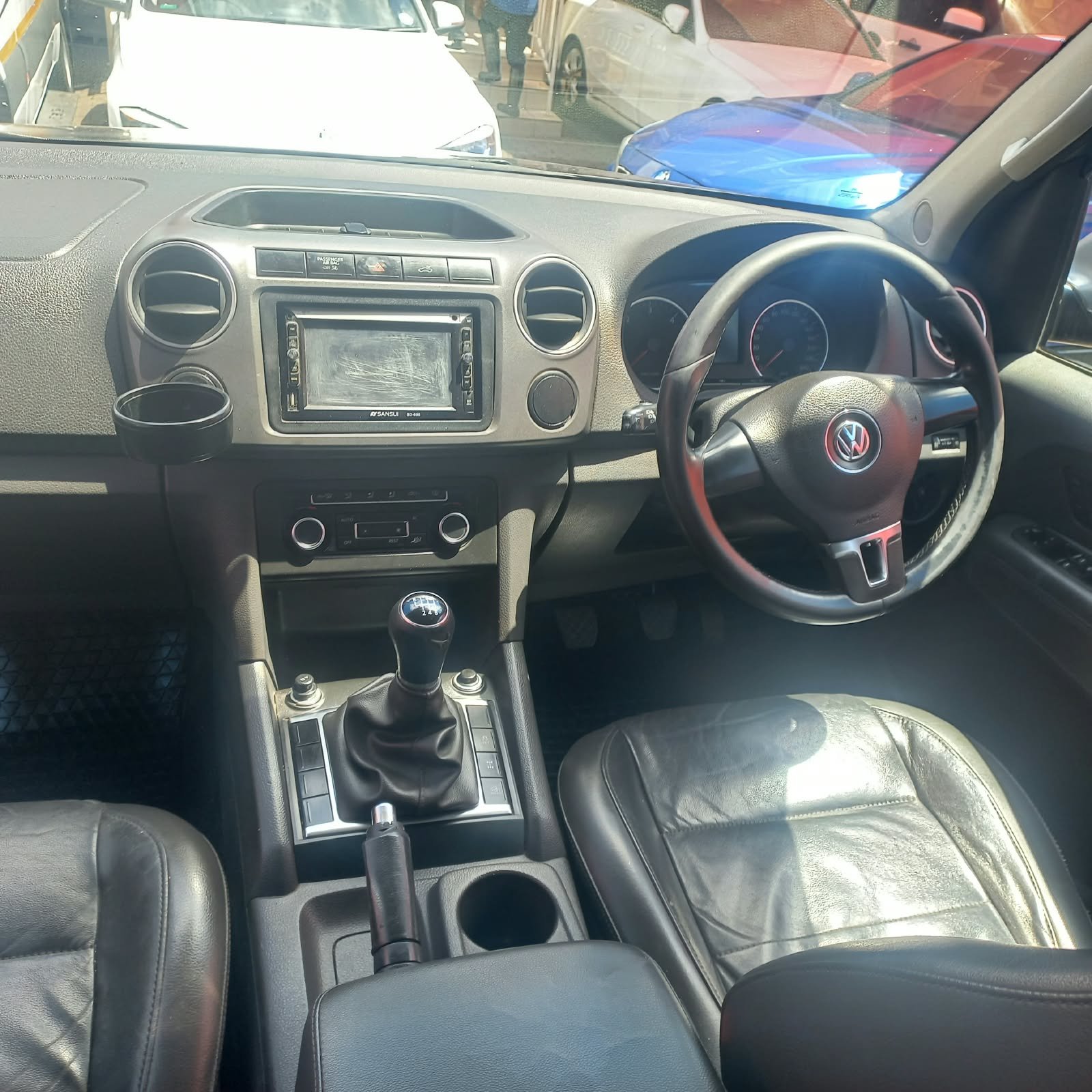
								Volkswagen Amarok 2.0TDI Double Cab ,Leather interior,Aircon ,Electric windows etc amazing discounts on cash deals! free delivery guaranteed around gauteng province only. we also arrange finance through all major banks. we give 24hrs turn around period for finance applicants and same time delivery on cash deals. contact our sales team. or visit our dealership RANDY CARS AT 541 LOUIS BOTHA AVENUE SAVOY ESTATE JHB full									