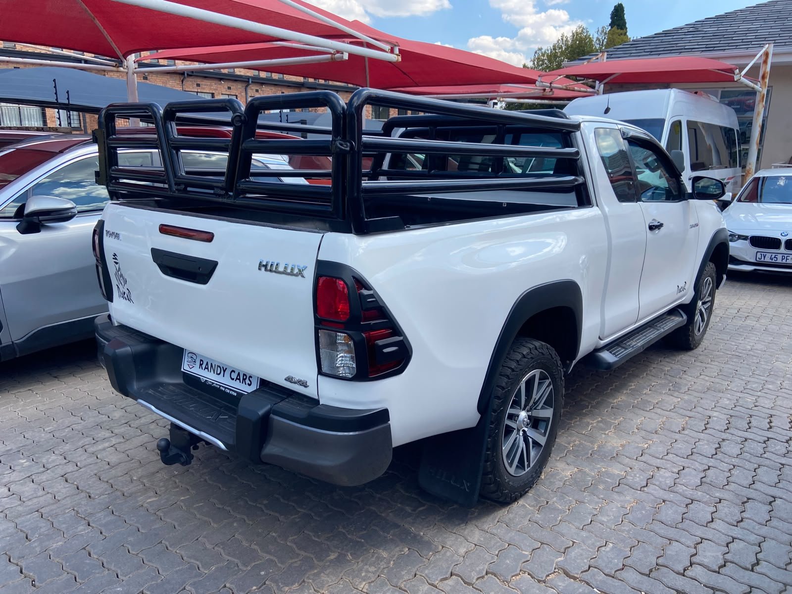 
								Toyota Hilux 2.8GD-6 Extra-Cab 4×4  Auto,Leather interior,Electric windows etc amazing discounts on cash deals! free delivery guaranteed around gauteng province only. we also arrange finance through all major banks. we give 24hrs turn around period for finance applicants and same time delivery on cash deals. contact our sales team. or visit our dealership RANDY CARS AT 541 LOUIS BOTHA AVENUE SAVOY ESTATE JHB full									