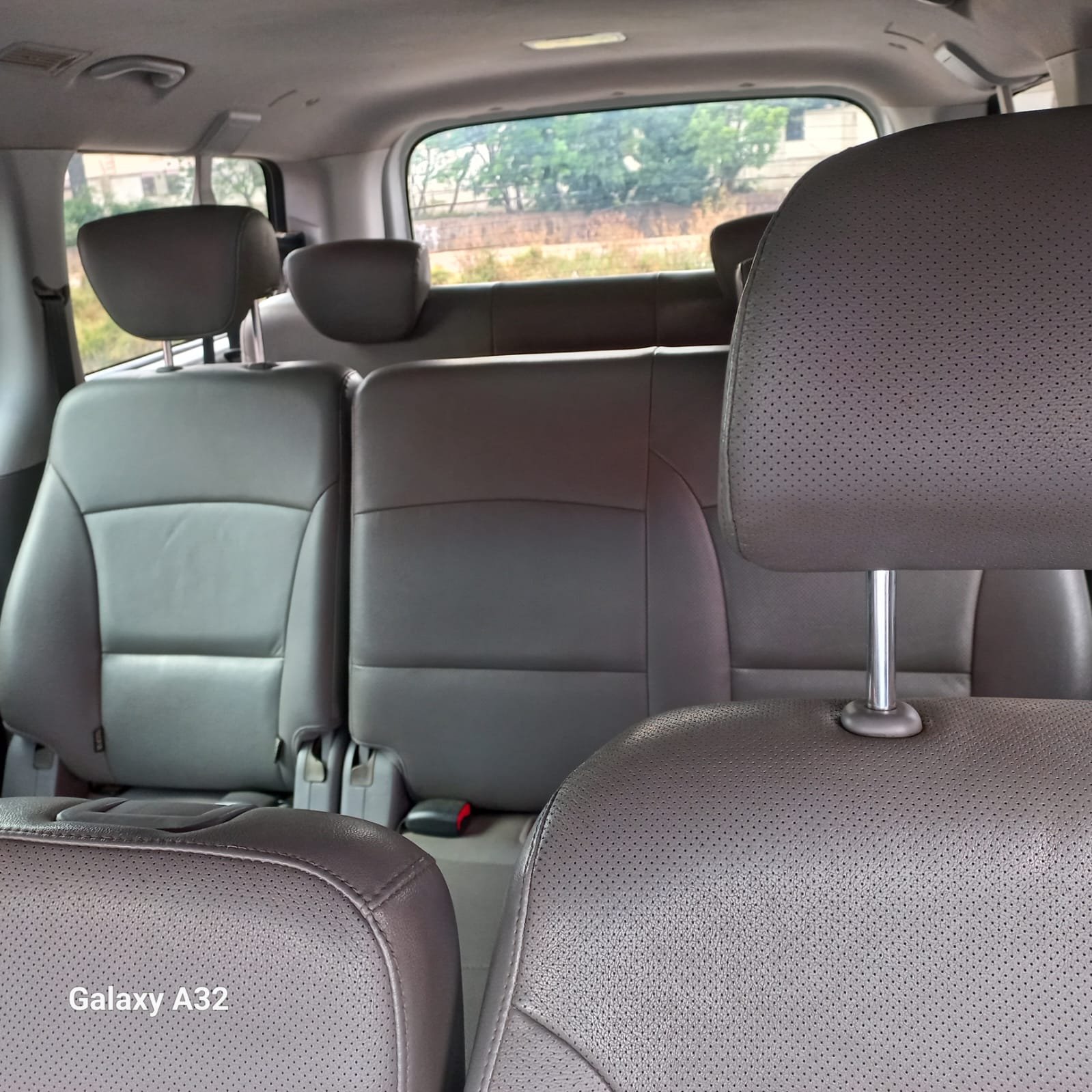 
								2021 Hyundai H-1 2.5CRDi Wagon GLS,Leather interior,Aircon,Radio  etc amazing discounts on cash deals! free delivery guaranteed around gauteng province only. we also arrange finance through all major banks. we give 24hrs turn around period for finance applicants and same time delivery on cash deals. contact our sales team. or visit our dealership RANDY CARS AT 541 LOUIS BOTHA AVENUE SAVOY ESTATE JHB full									
