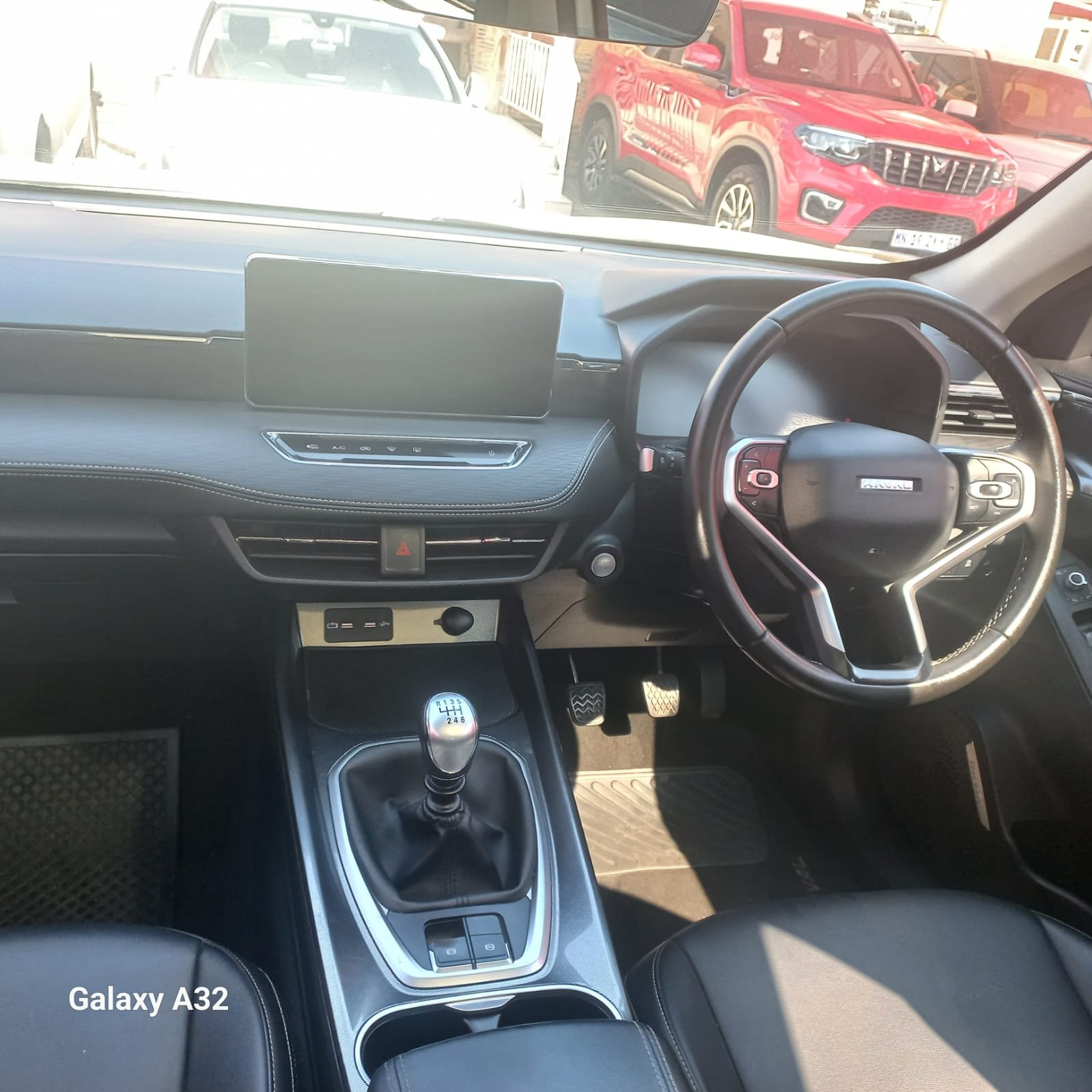 
								2024 Haval Jolion 1.5T Luxury,Leather interior,Aircon,Radio  etc amazing discounts on cash deals! free delivery guaranteed around gauteng province only. we also arrange finance through all major banks. we give 24hrs turn around period for finance applicants and same time delivery on cash deals. contact our sales team. or visit our dealership RANDY CARS AT 541 LOUIS BOTHA AVENUE SAVOY ESTATE JHB full									
