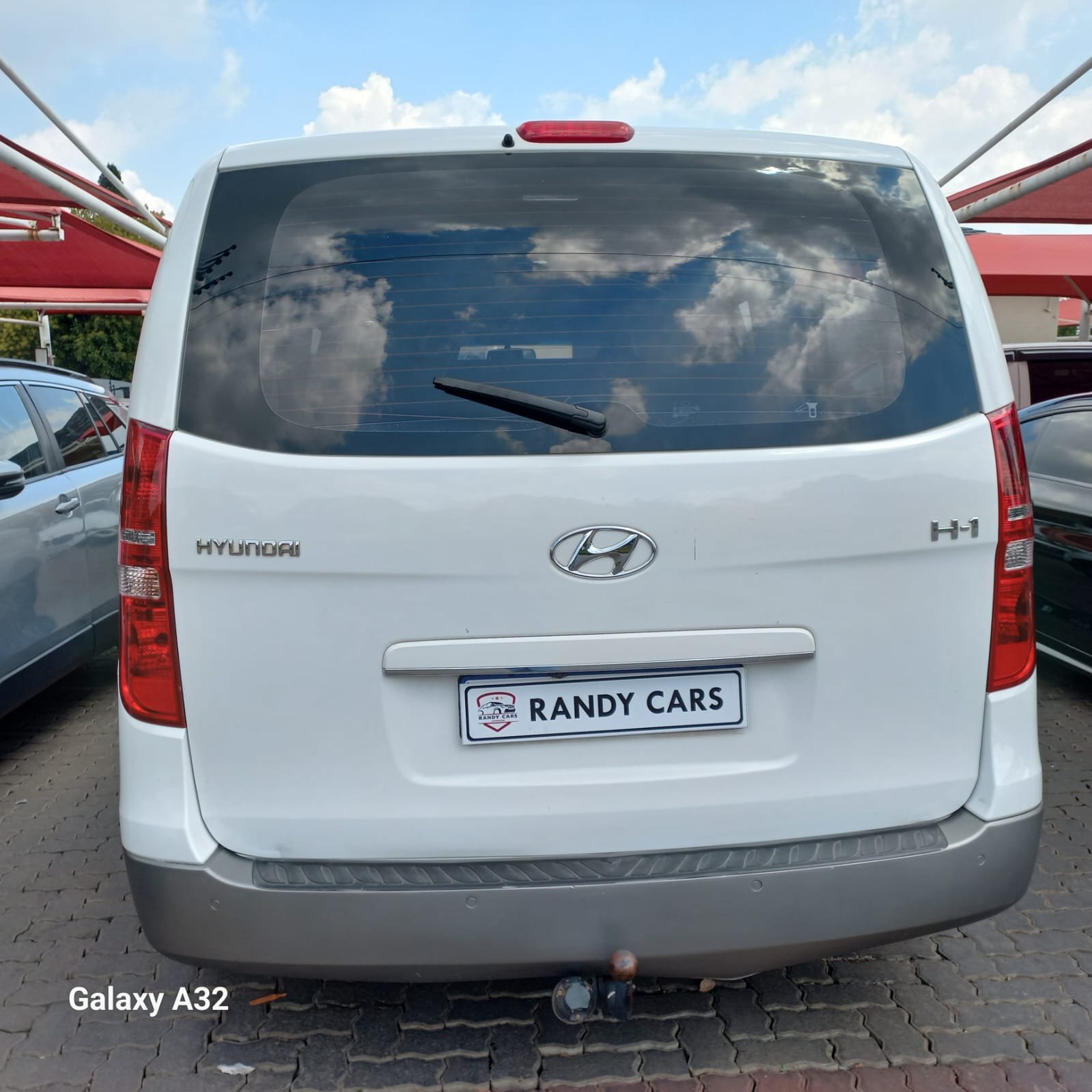 
								2021 Hyundai H-1 2.5CRDi Wagon GLS,Leather interior,Aircon,Radio  etc amazing discounts on cash deals! free delivery guaranteed around gauteng province only. we also arrange finance through all major banks. we give 24hrs turn around period for finance applicants and same time delivery on cash deals. contact our sales team. or visit our dealership RANDY CARS AT 541 LOUIS BOTHA AVENUE SAVOY ESTATE JHB full									